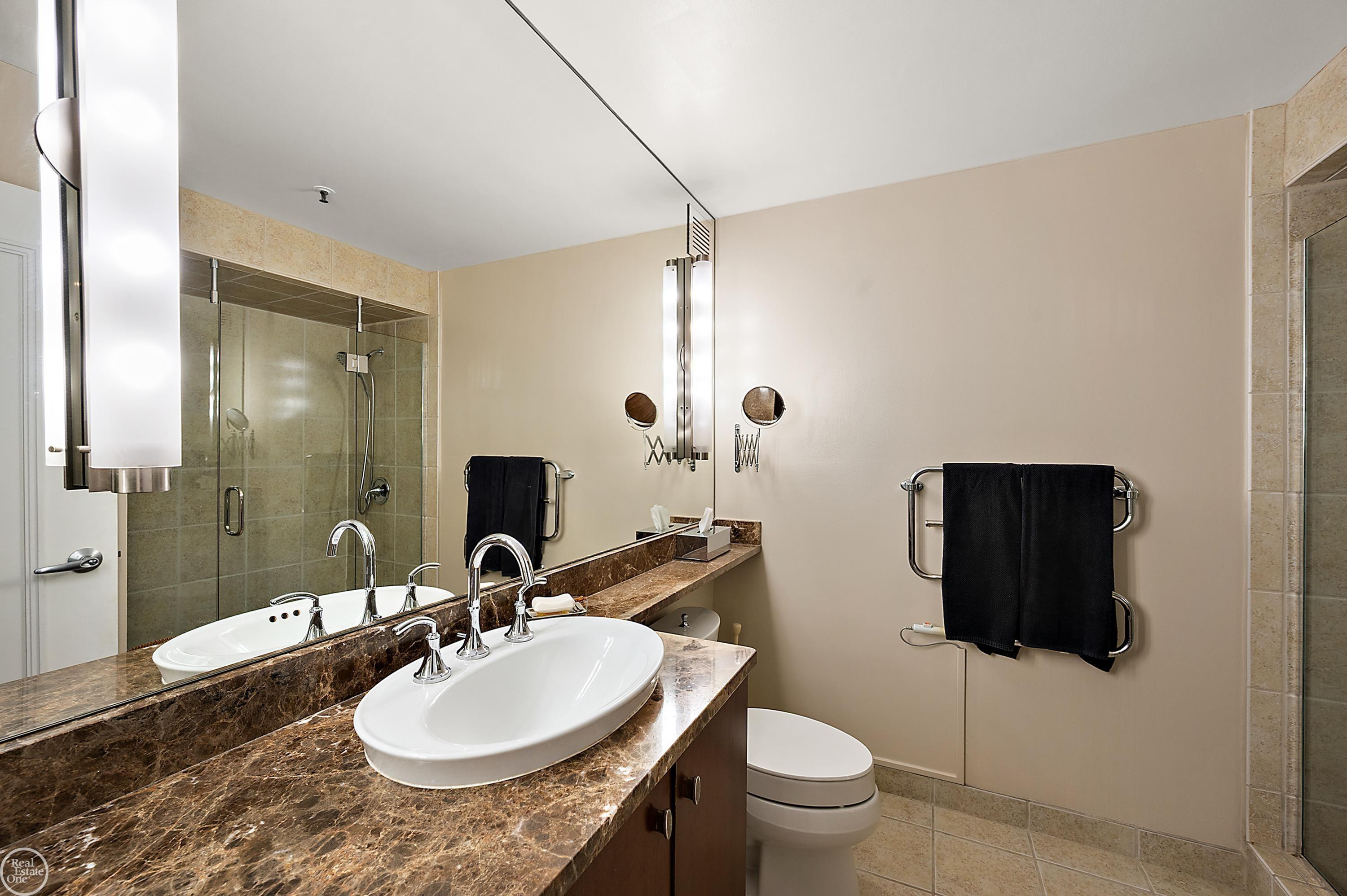 1001 W Jefferson Ave Unit 7B Avenue, Bldg 300, Detroit, MI 48226 — Photo 26
