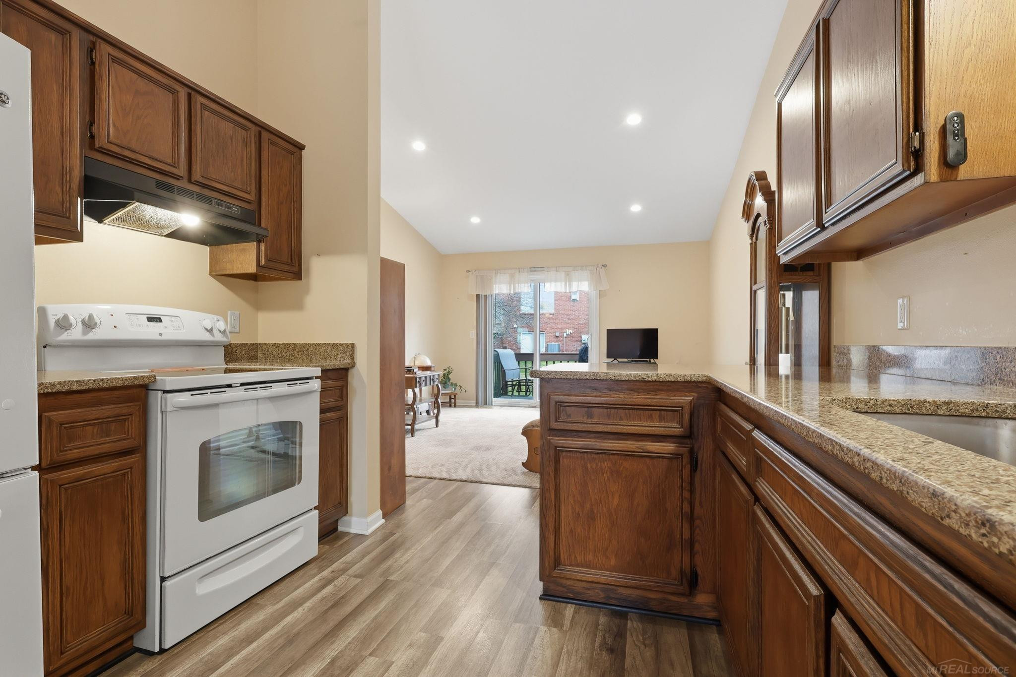 11565 Michael Drive, MI — Photo 8