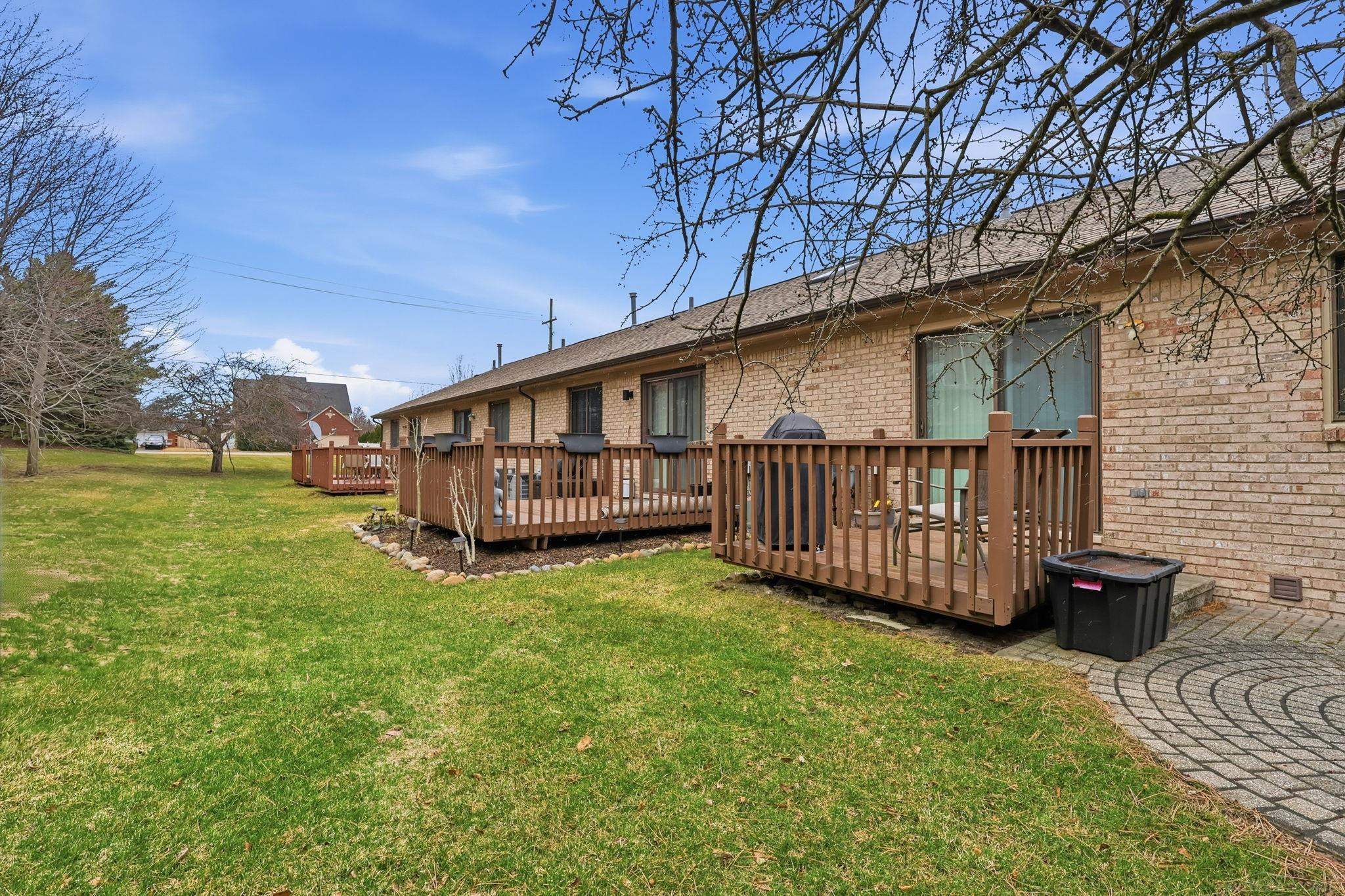 11565 Michael Drive, MI — Photo 25