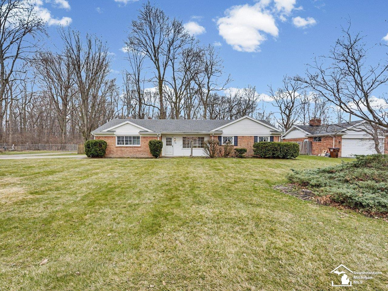 1593 Longfellow Drive, Temperance, MI 48182 — Photo 2