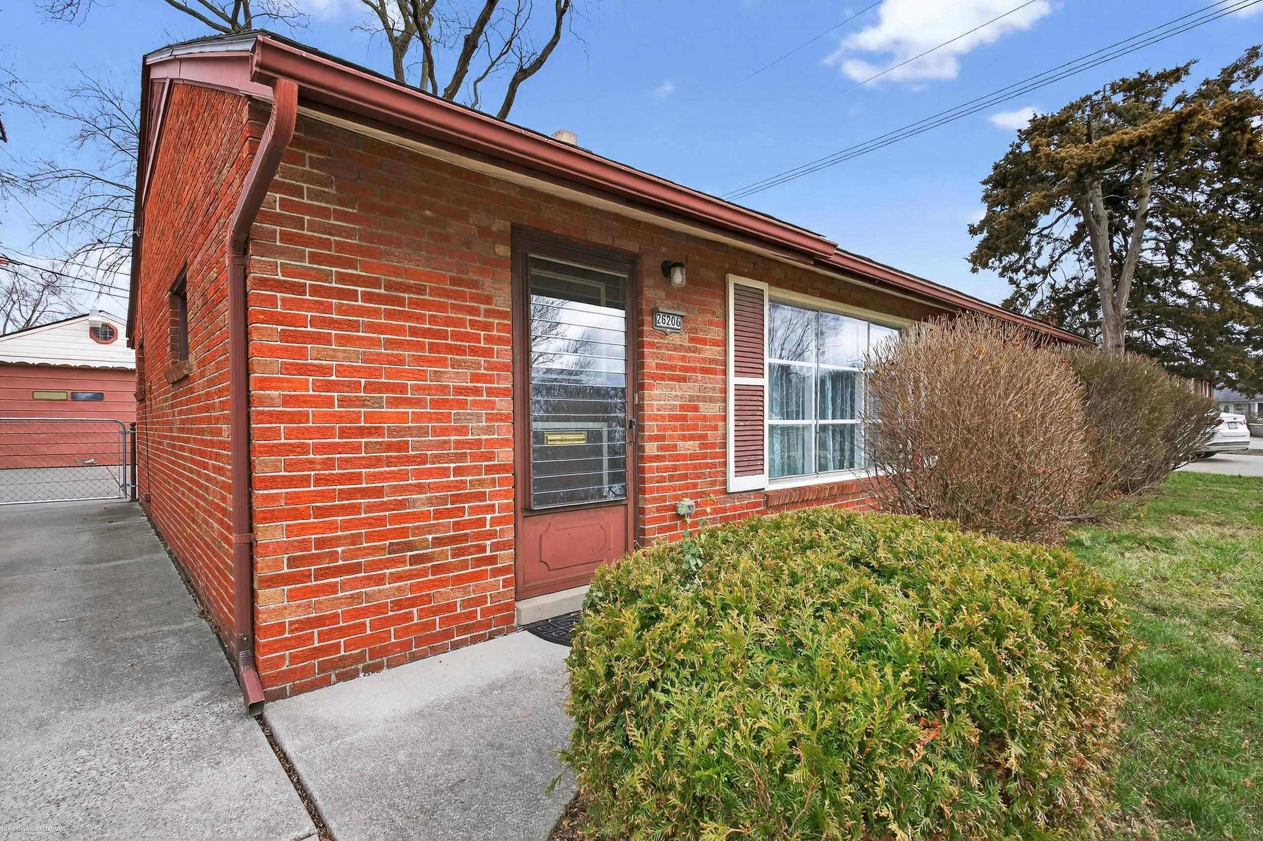 26206 Dale Court, Roseville, MI 48066 — Photo 4