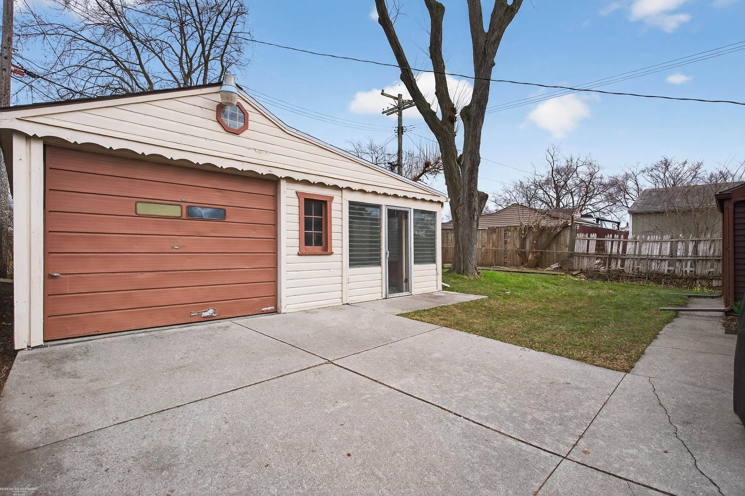 26206 Dale Court, Roseville, MI 48066 — Photo 5