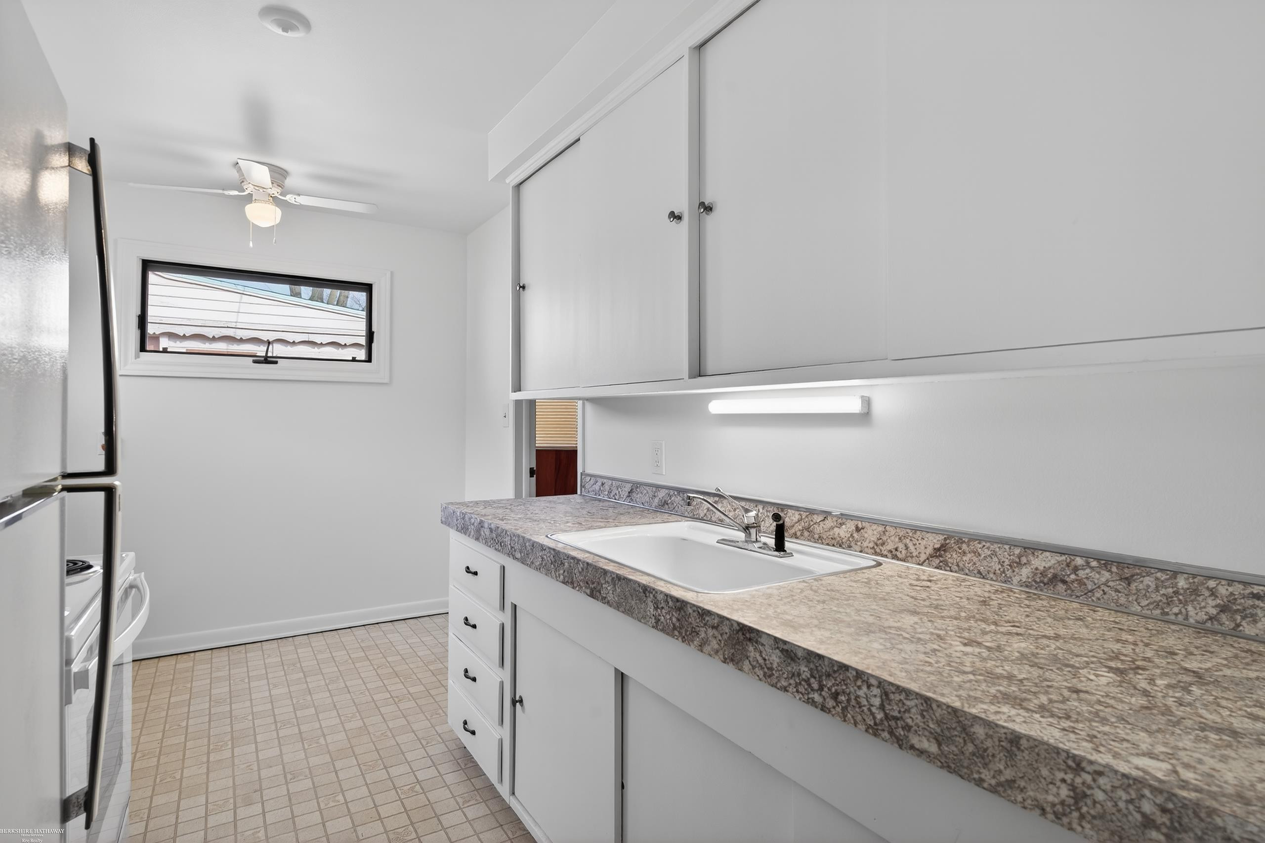 26206 Dale Court, Roseville, MI 48066 — Photo 11