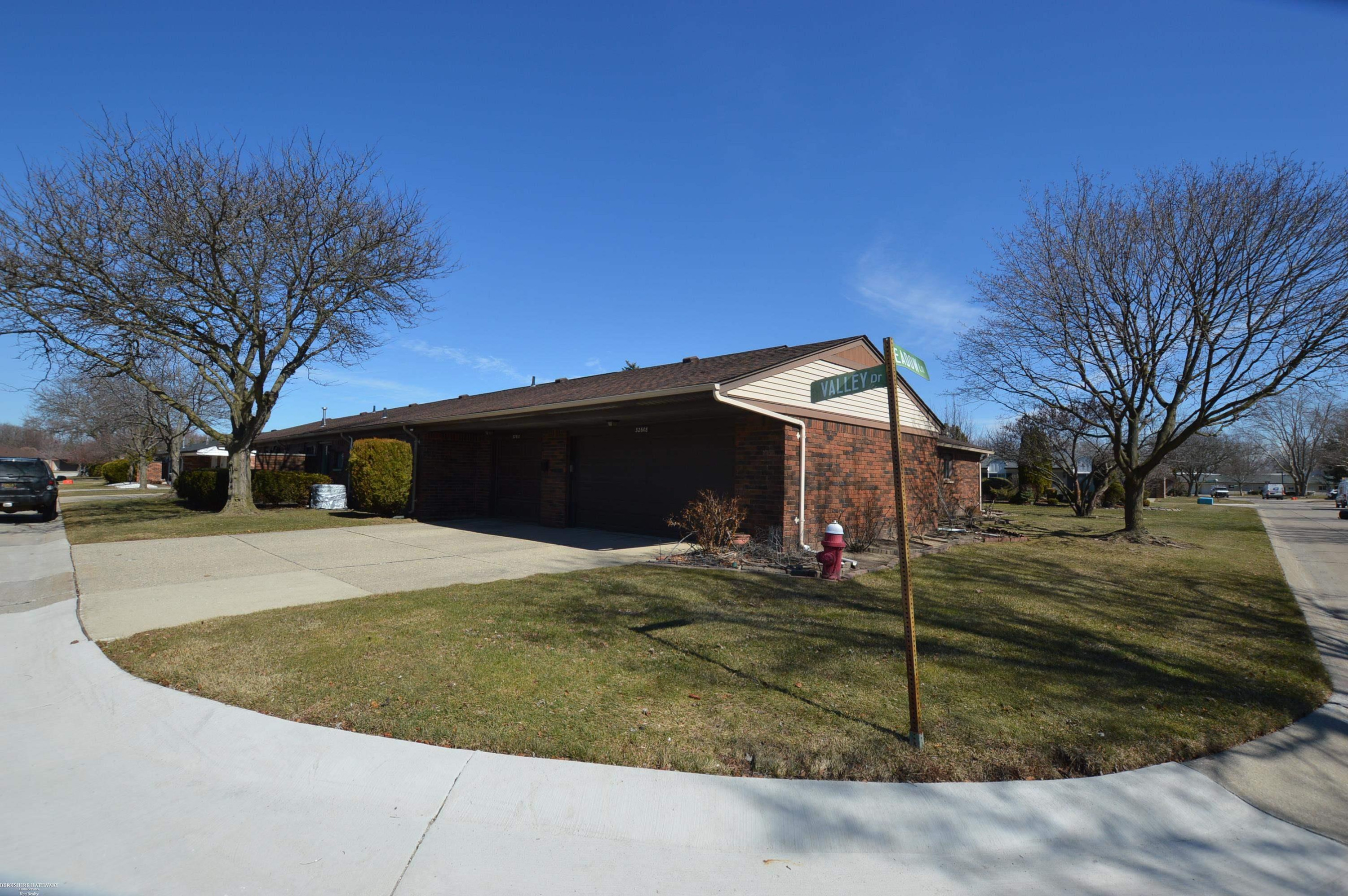 32610 Valley Dr Drive, 134, Warren, MI 48093 — Photo 2