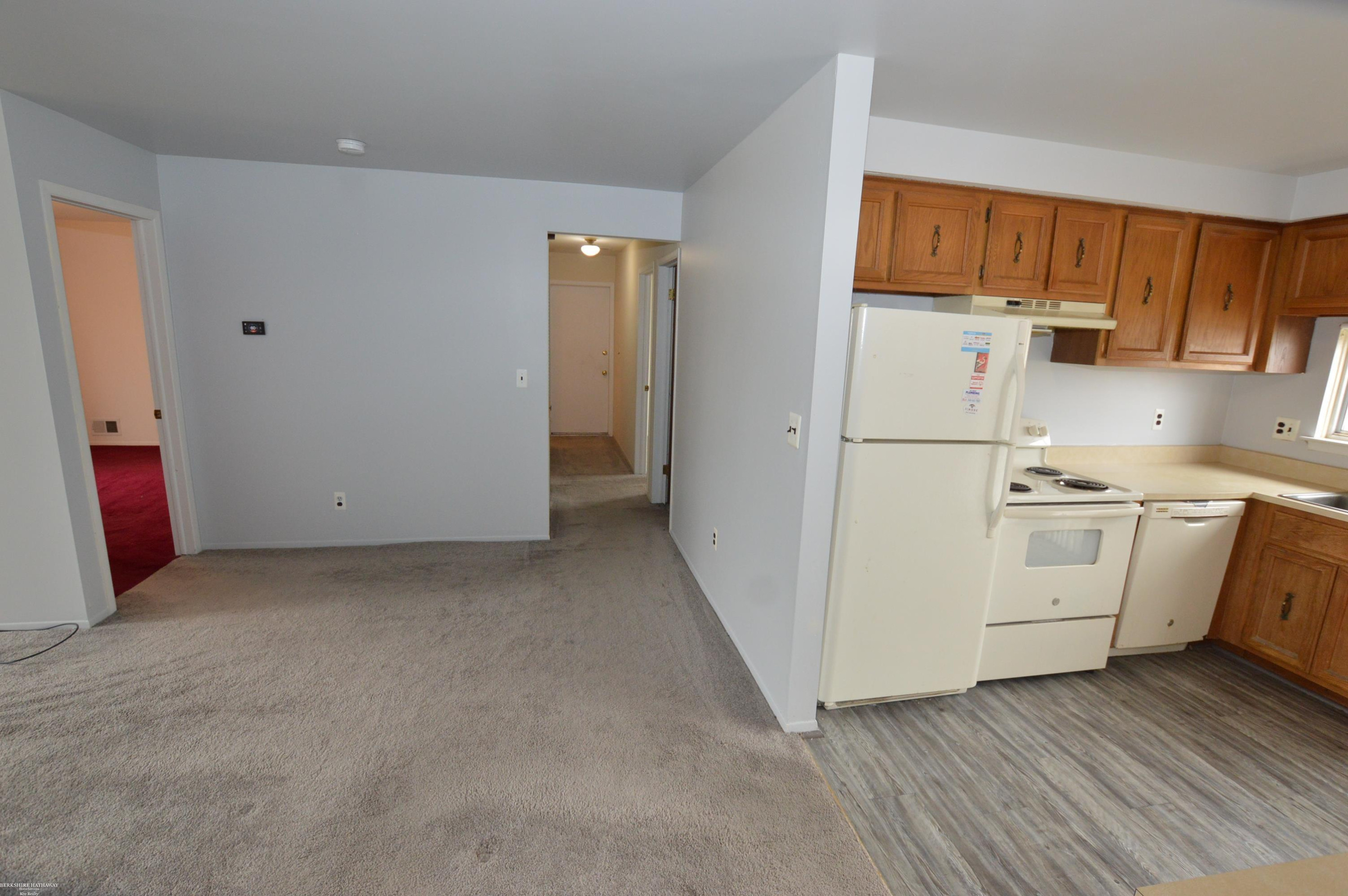 32610 Valley Dr Drive, 134, Warren, MI 48093 — Photo 11