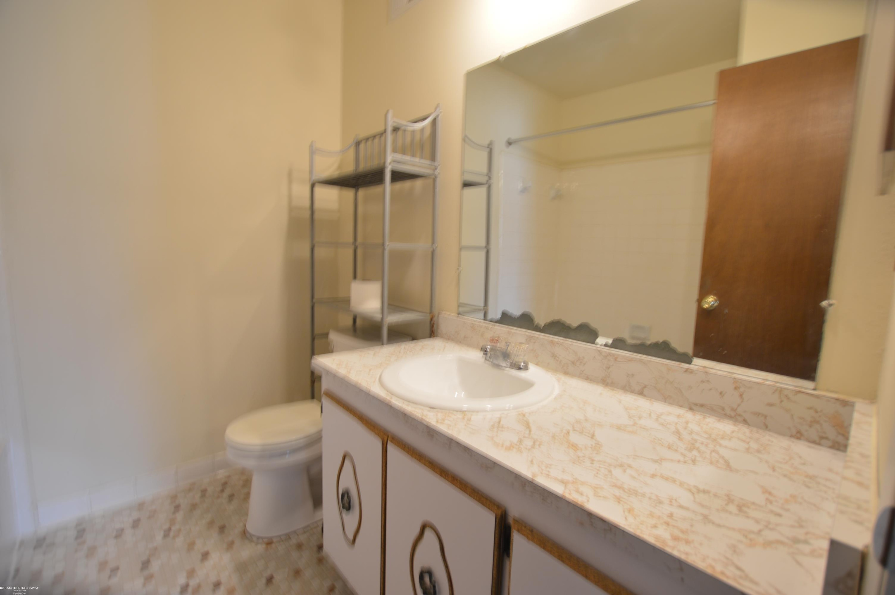 32610 Valley Dr Drive, 134, Warren, MI 48093 — Photo 16