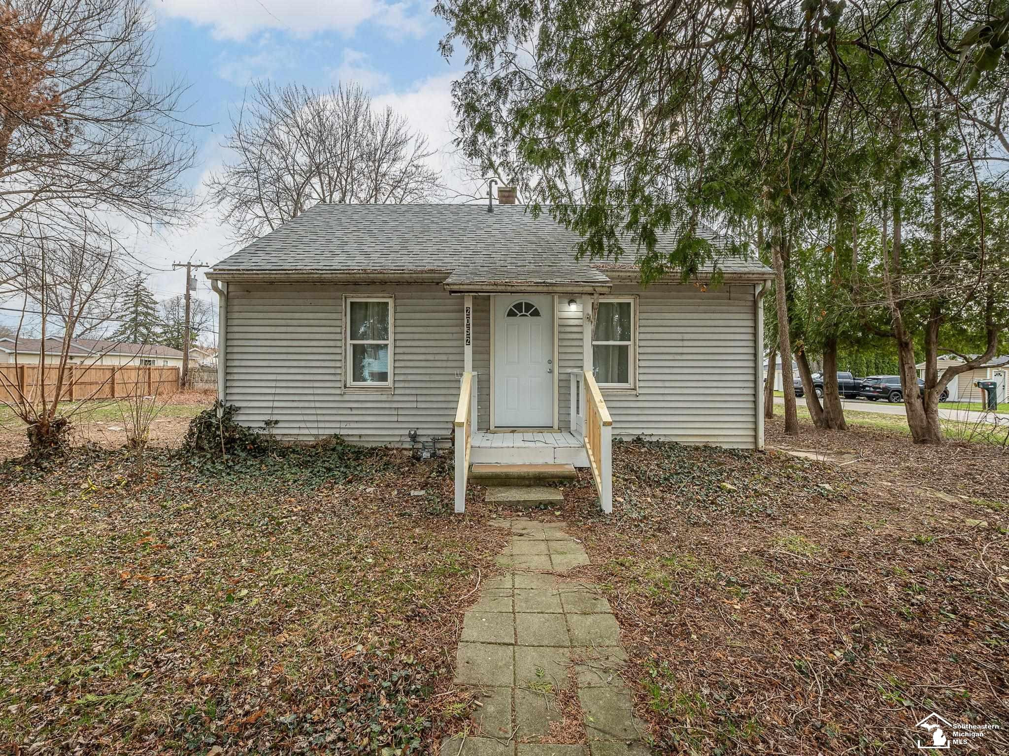 2052 Pleasantview Street, Monroe, MI 48162 — front exterior