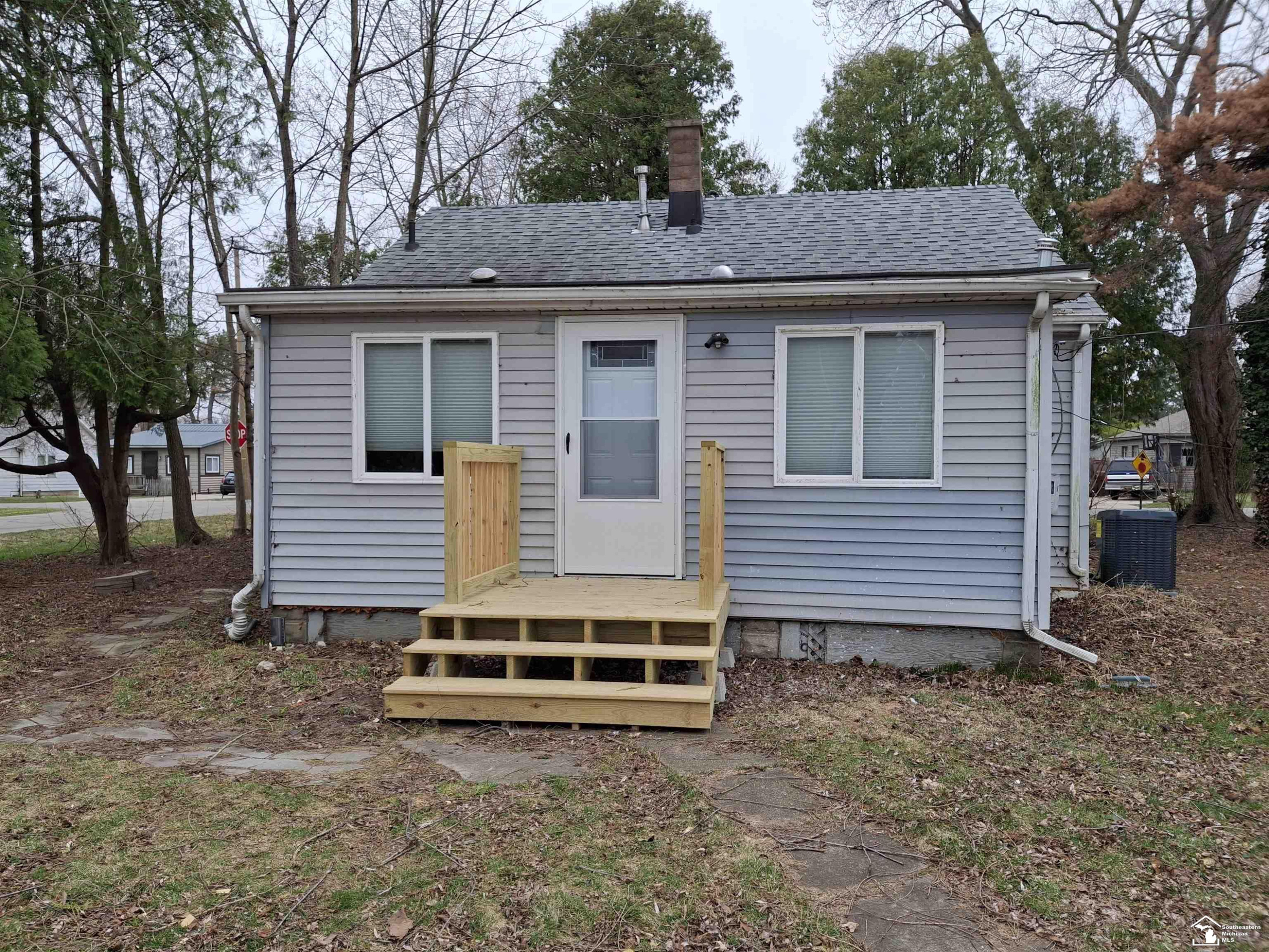 2052 Pleasantview Street, Monroe, MI 48162 — Photo 17