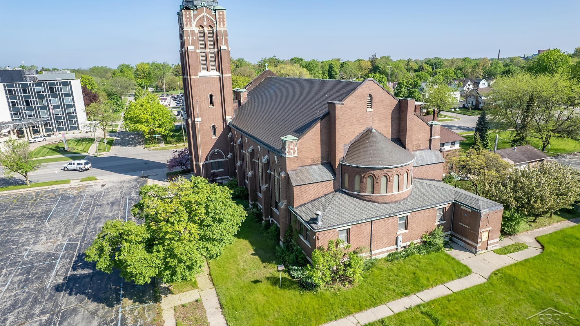 612 N Michigan Avenue, Saginaw, MI 48602 — front exterior