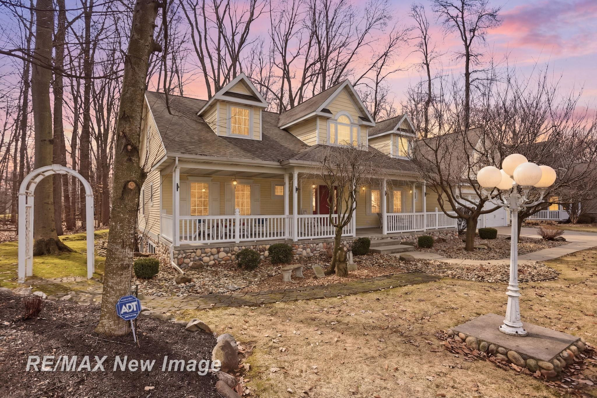 12471 Northern Woods Circle, Freeland, MI 48623 — front exterior
