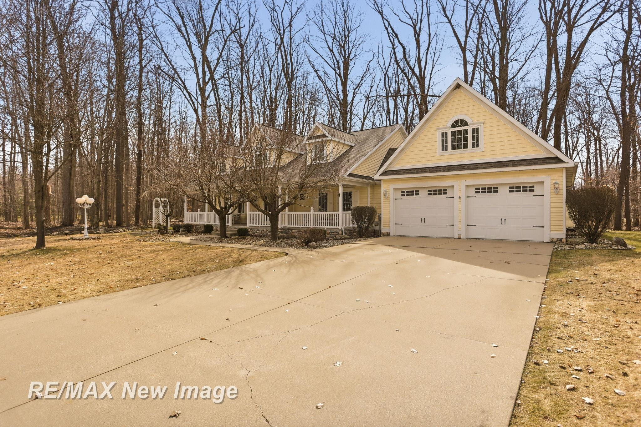 12471 Northern Woods Circle, Freeland, MI 48623 — Photo 6