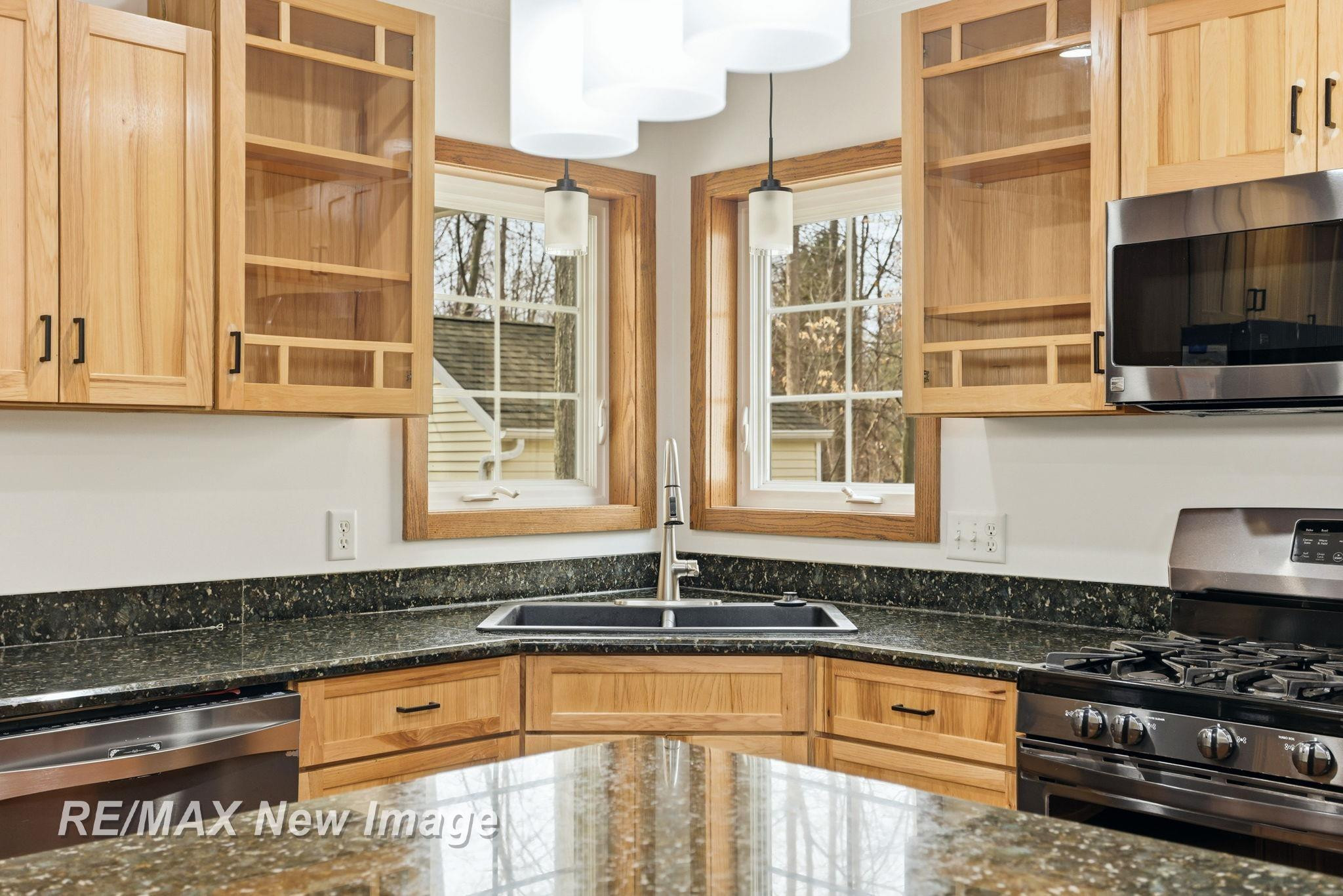 12471 Northern Woods Circle, Freeland, MI 48623 — Photo 23