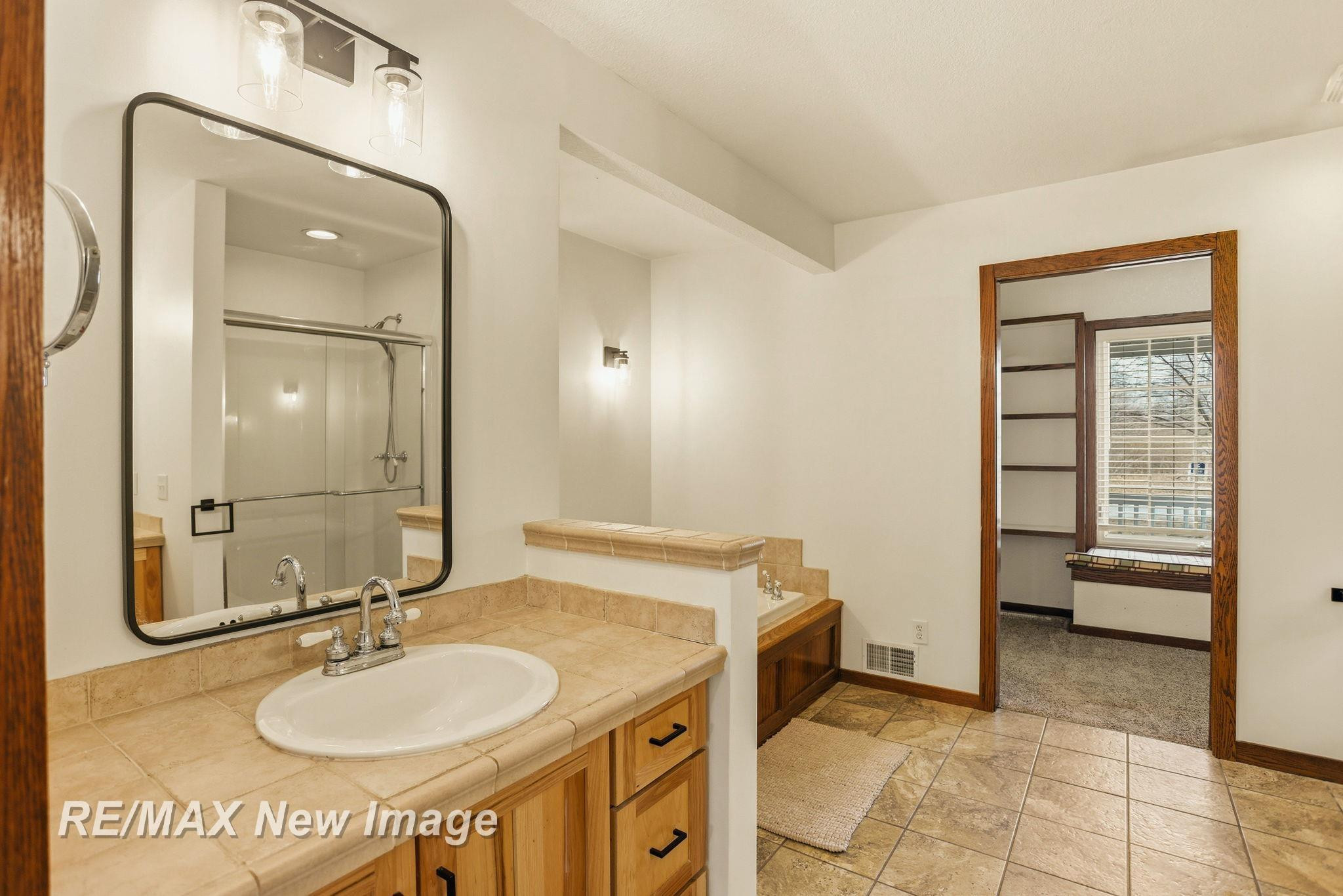 12471 Northern Woods Circle, Freeland, MI 48623 — Photo 29
