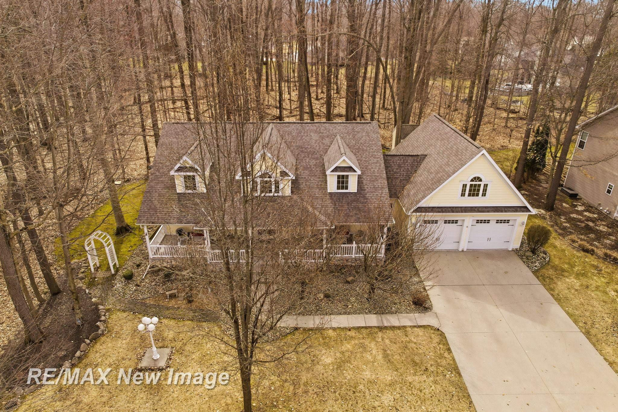 12471 Northern Woods Circle, Freeland, MI 48623 — Photo 63