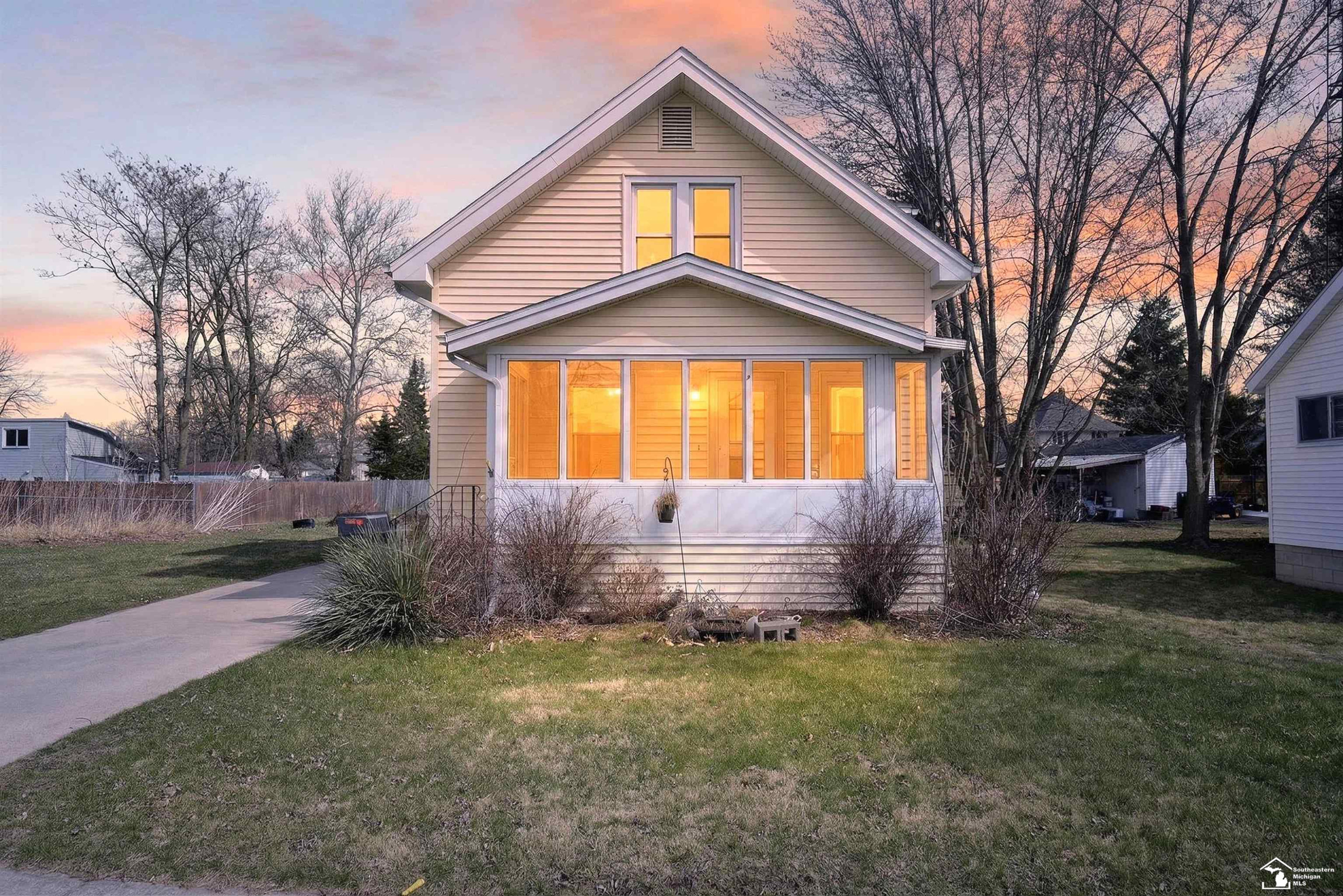 321 Cherry Street, Blissfield, MI 49228
