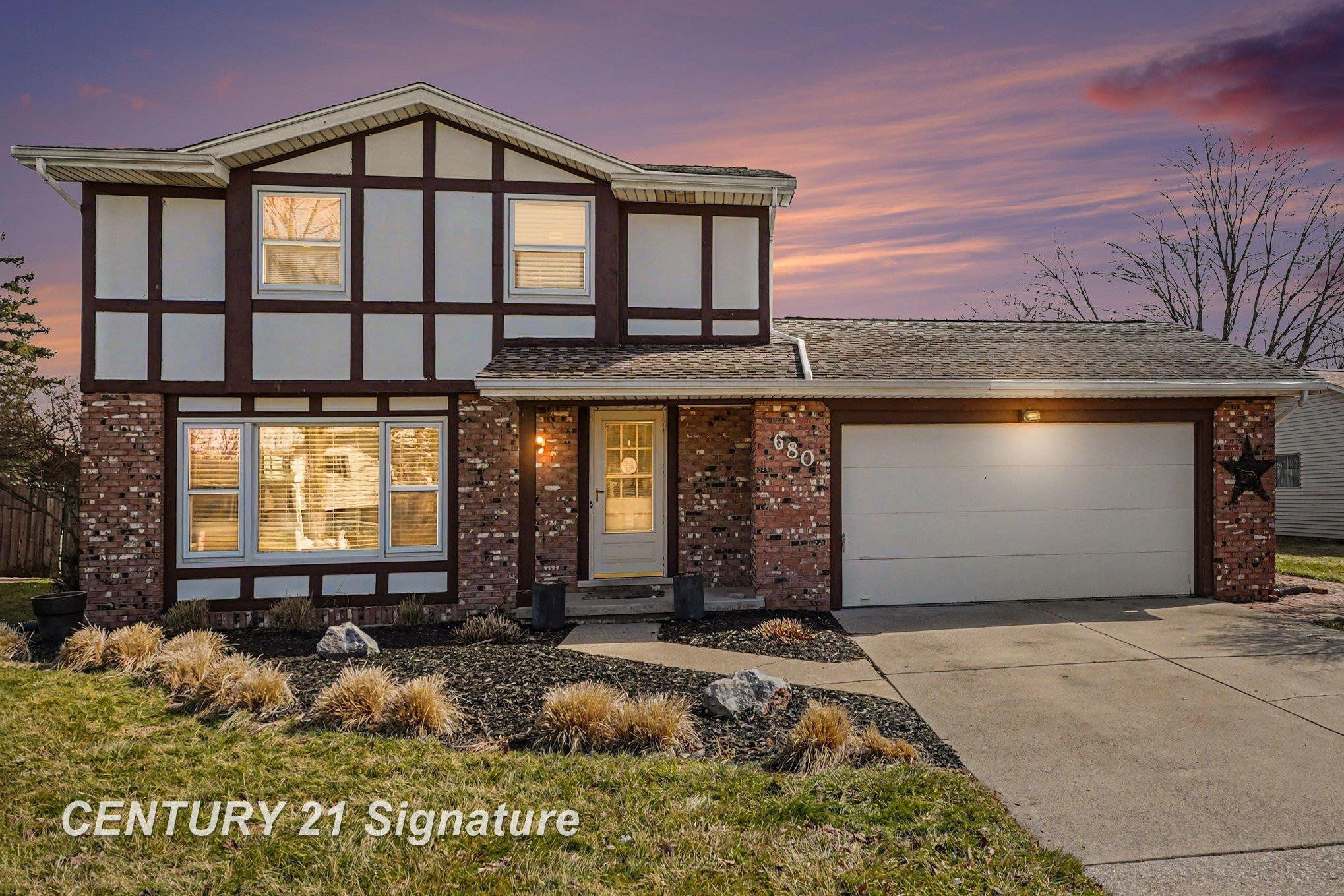 680 N Frost Drive, Saginaw, MI 48638 — front exterior