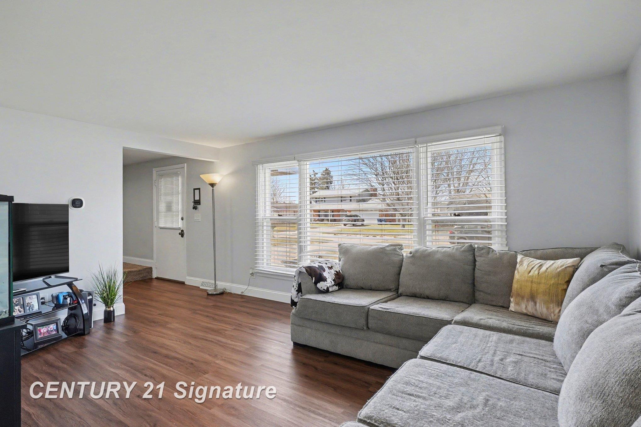 680 N Frost Drive, Saginaw, MI 48638 — Photo 4