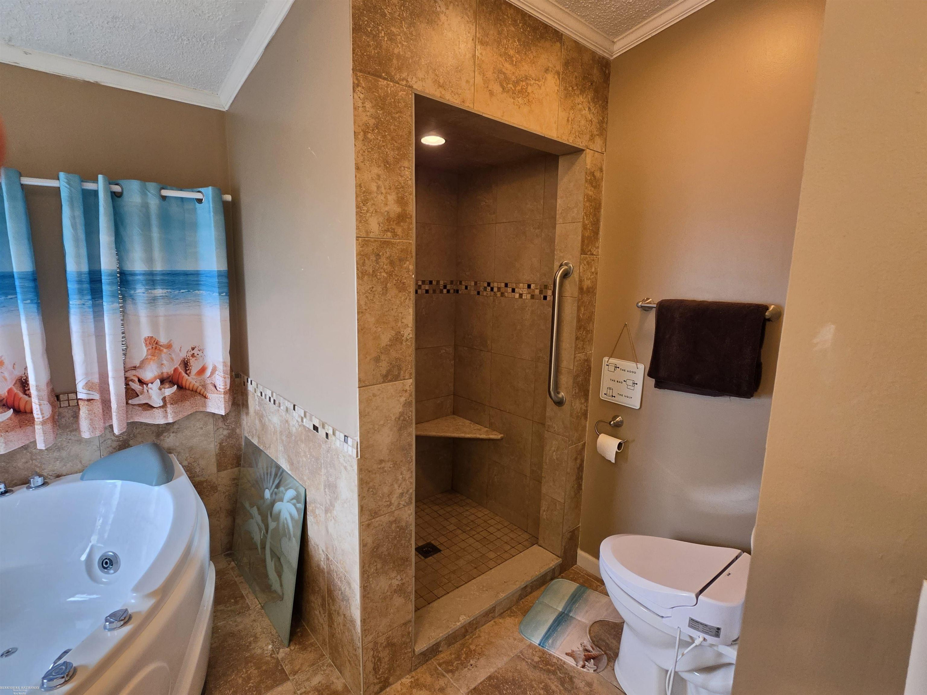48585 Lakeview East Street, Shelby Twp, MI 48317 — Photo 17