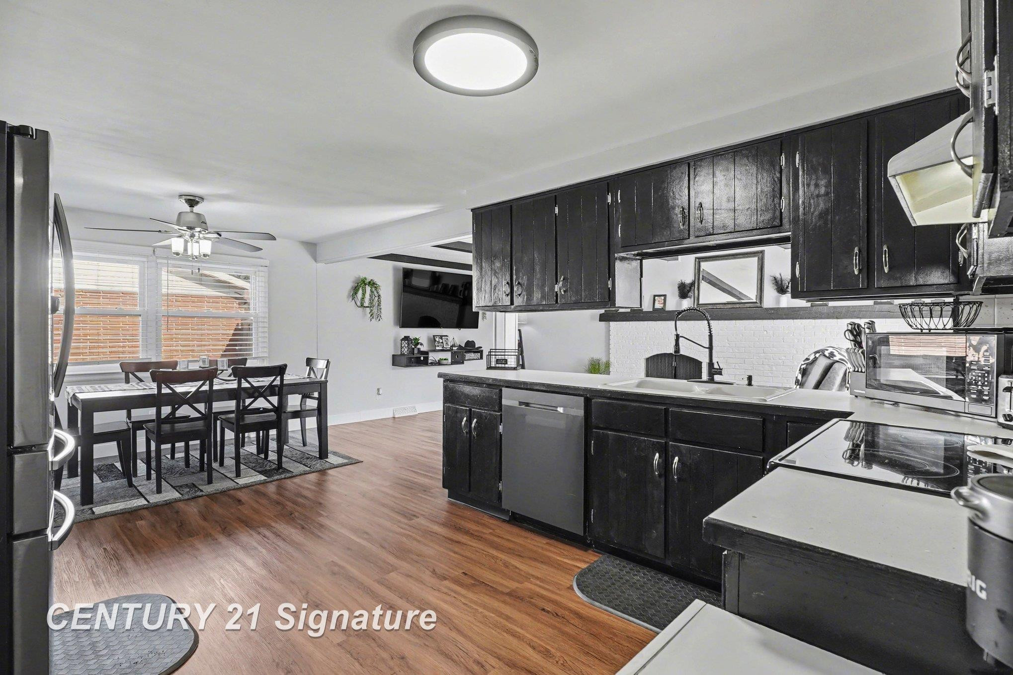 680 N Frost Drive, Saginaw, MI 48638 — Photo 8
