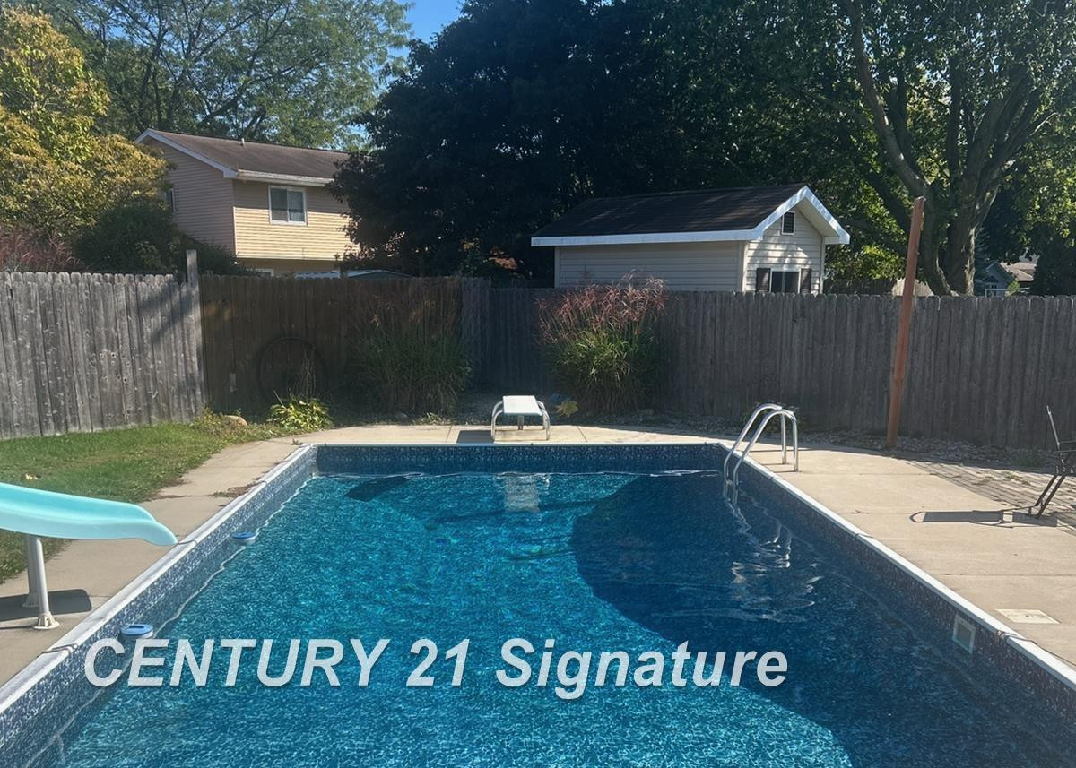 680 N Frost Drive, Saginaw, MI 48638 — Photo 27