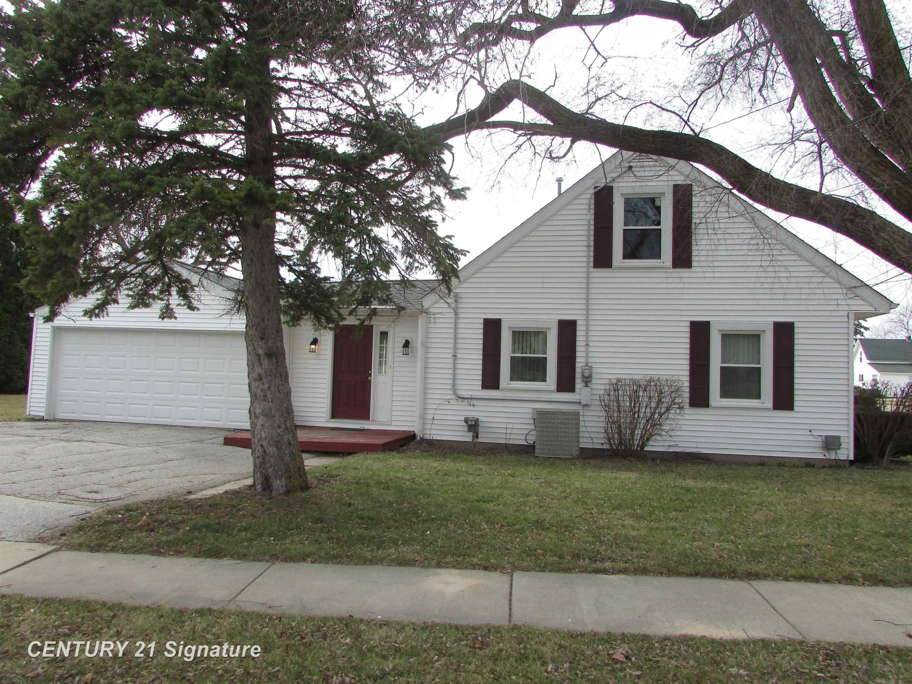 286 Church Street, Freeland, MI 48623 — front exterior