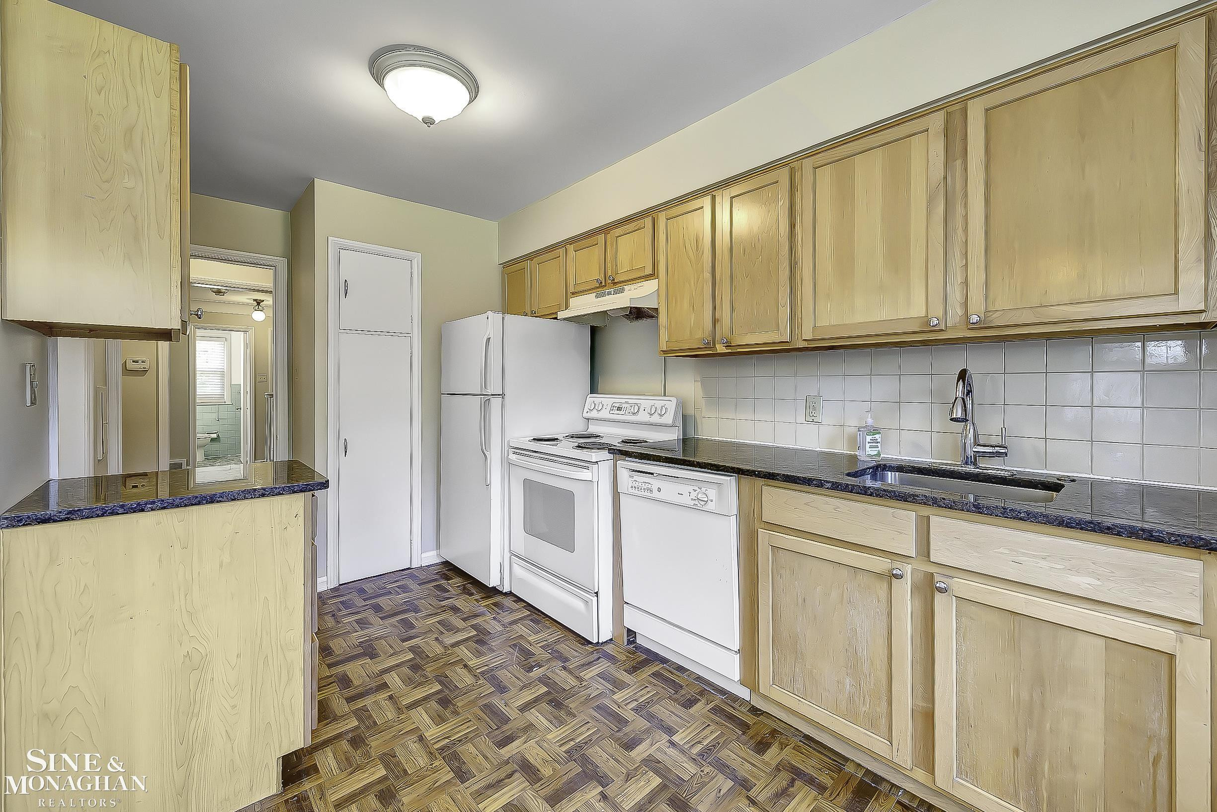 814 Harcourt Road, Grosse Pointe Park, MI 48230 — Photo 5