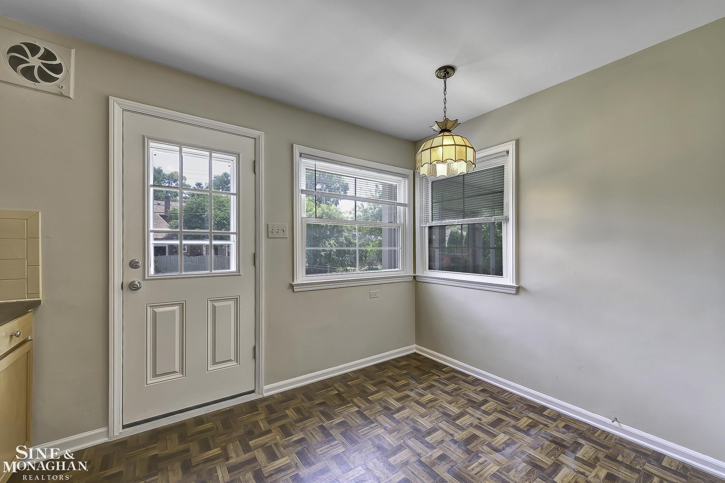 814 Harcourt Road, Grosse Pointe Park, MI 48230 — Photo 7