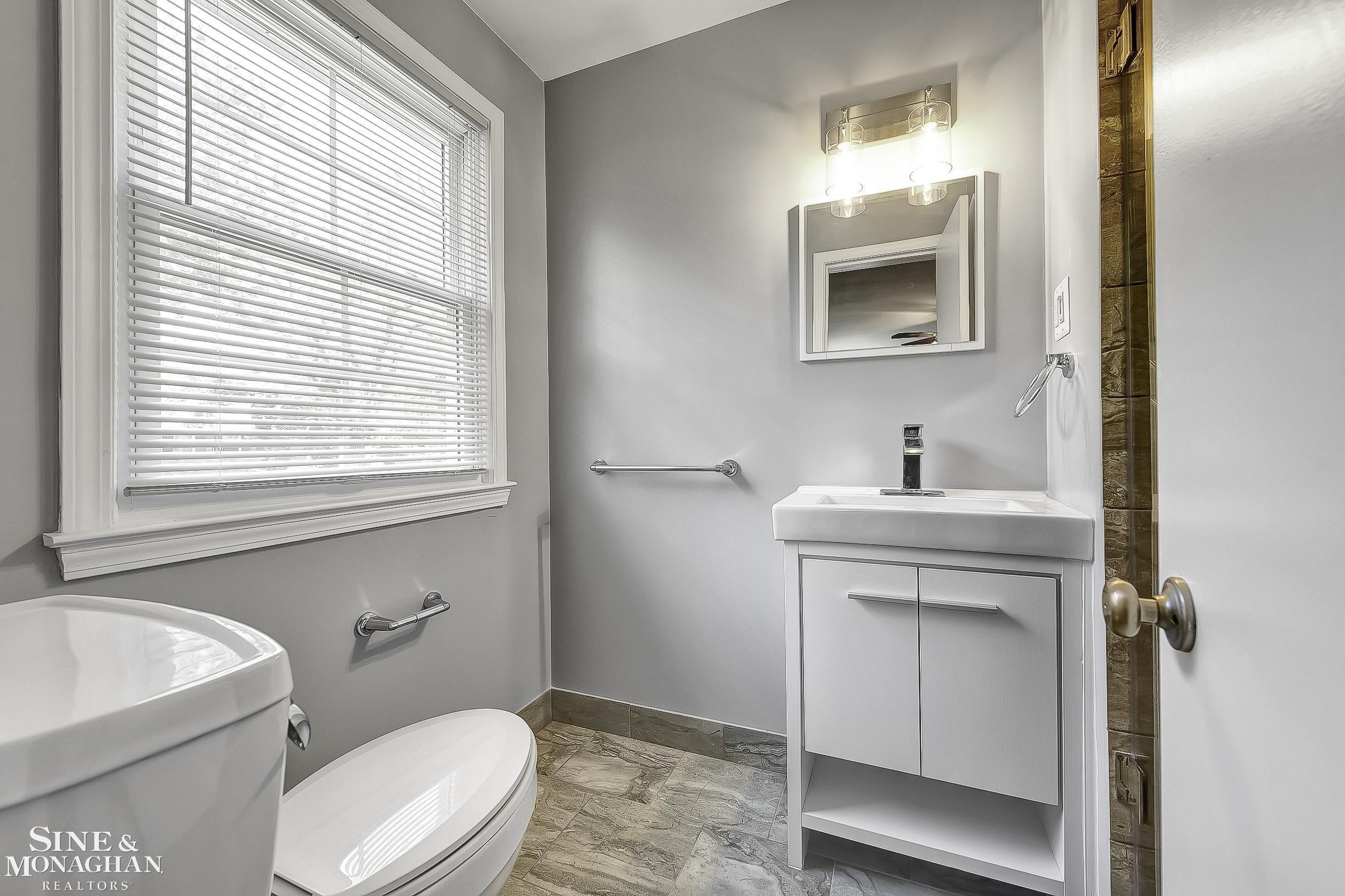 814 Harcourt Road, Grosse Pointe Park, MI 48230 — Photo 9