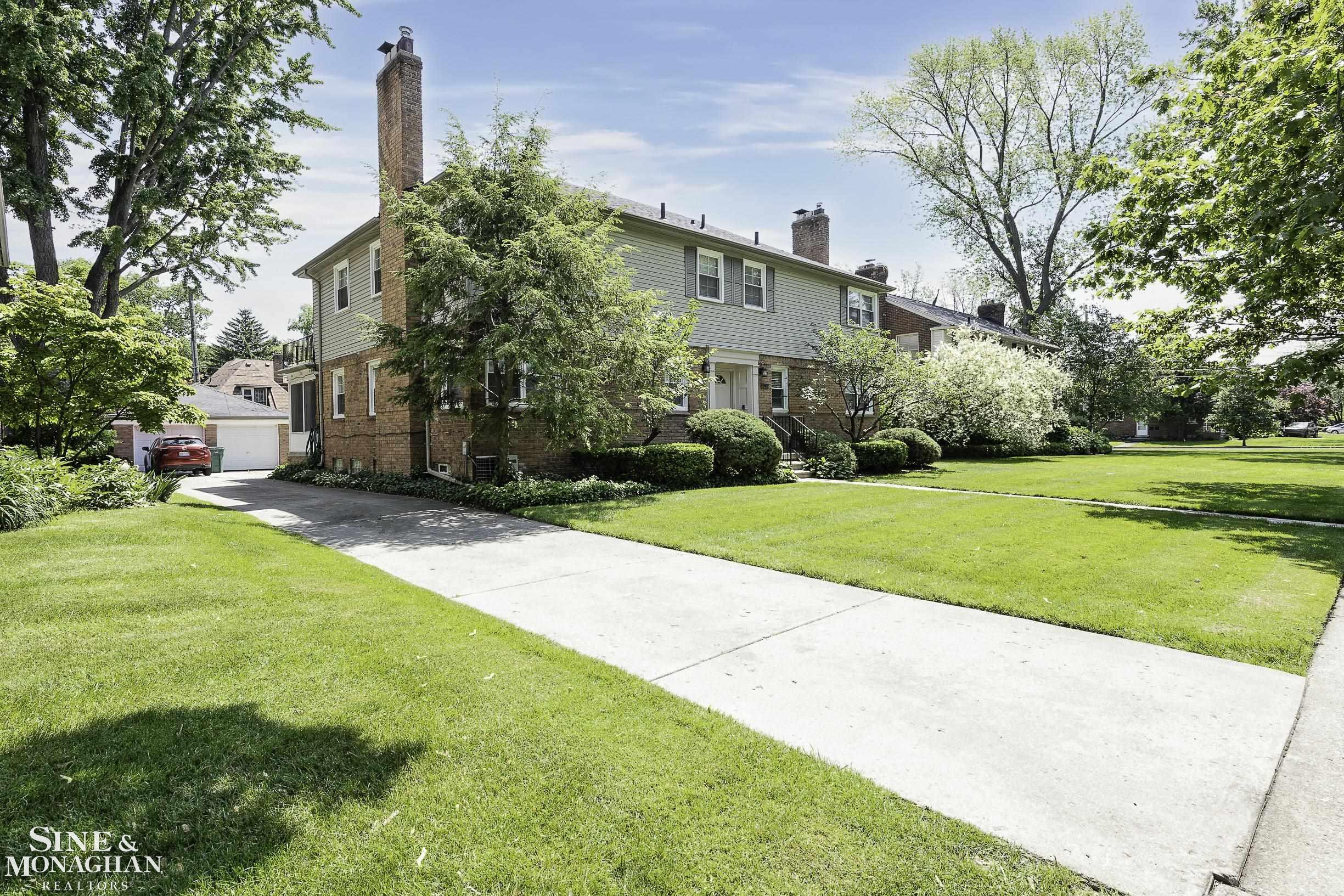 814 Harcourt Road, Grosse Pointe Park, MI 48230 — Photo 27