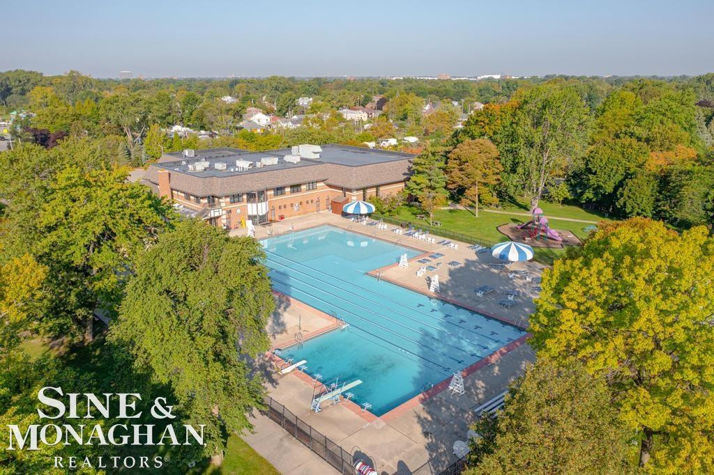 814 Harcourt Road, Grosse Pointe Park, MI 48230 — Photo 31