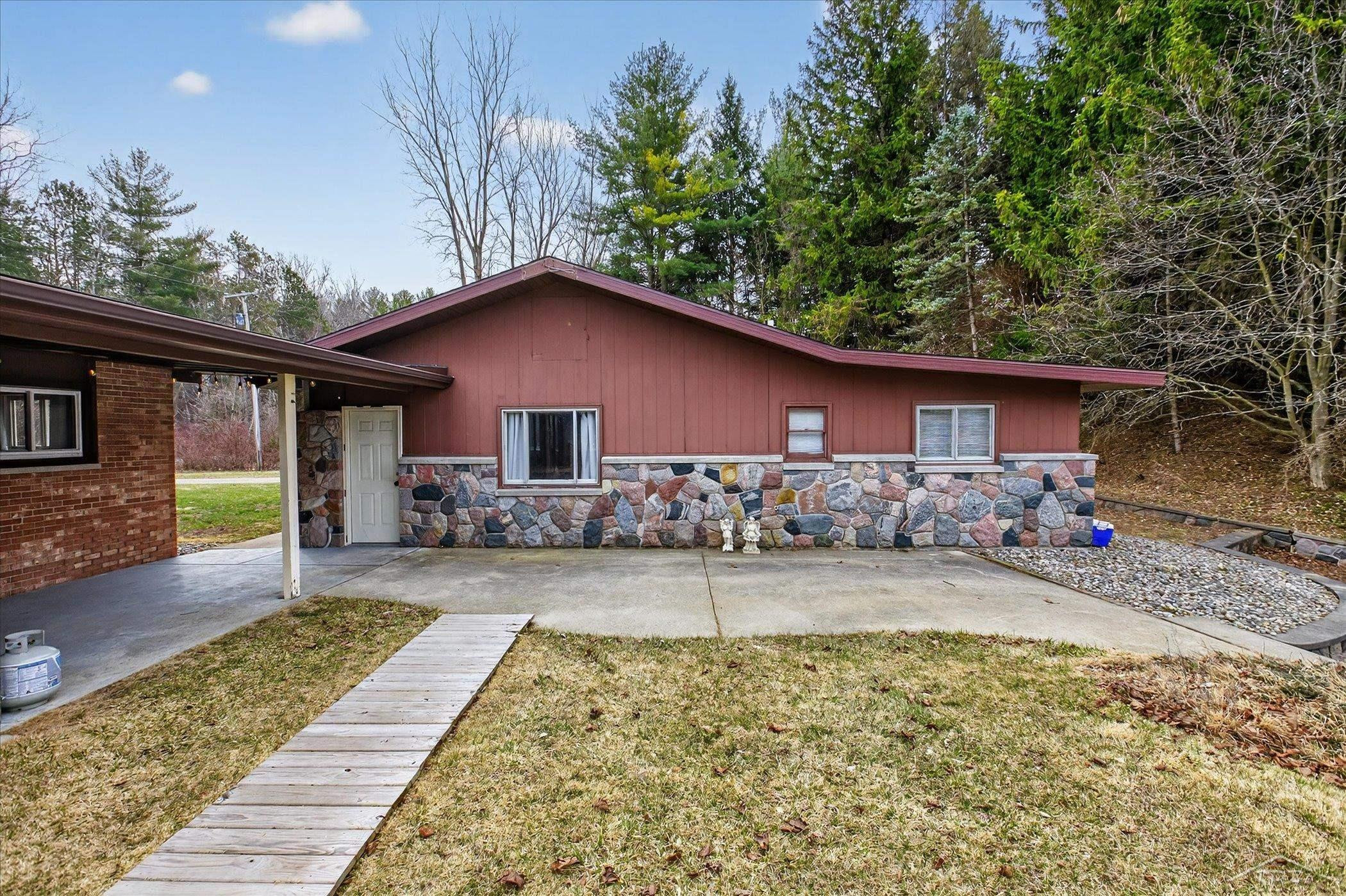 4403 N Raucholz Road, Hemlock, MI 48626 — Photo 38