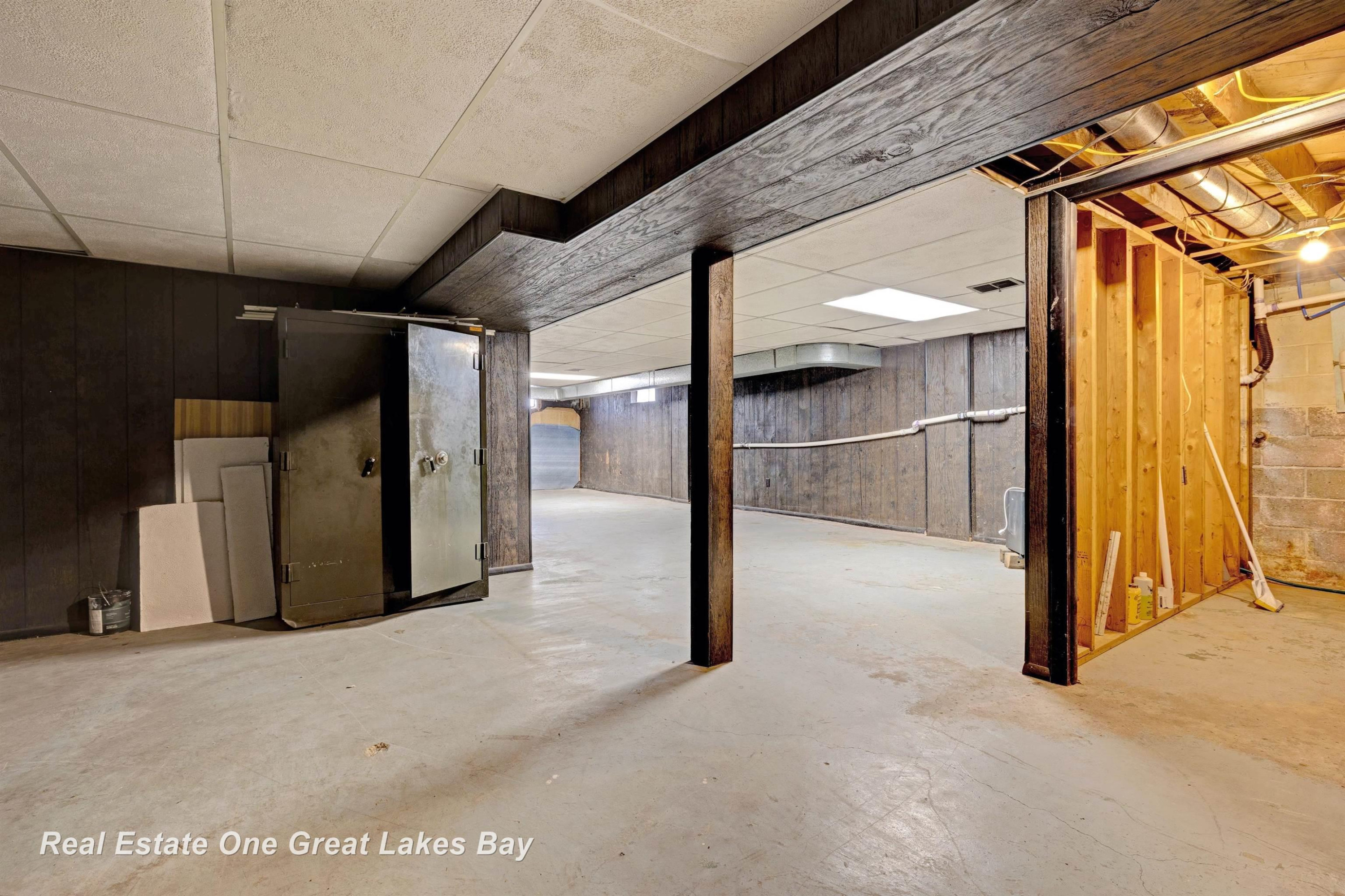 8730 Chesaning Road, Chesaning, MI 48616 — Photo 32