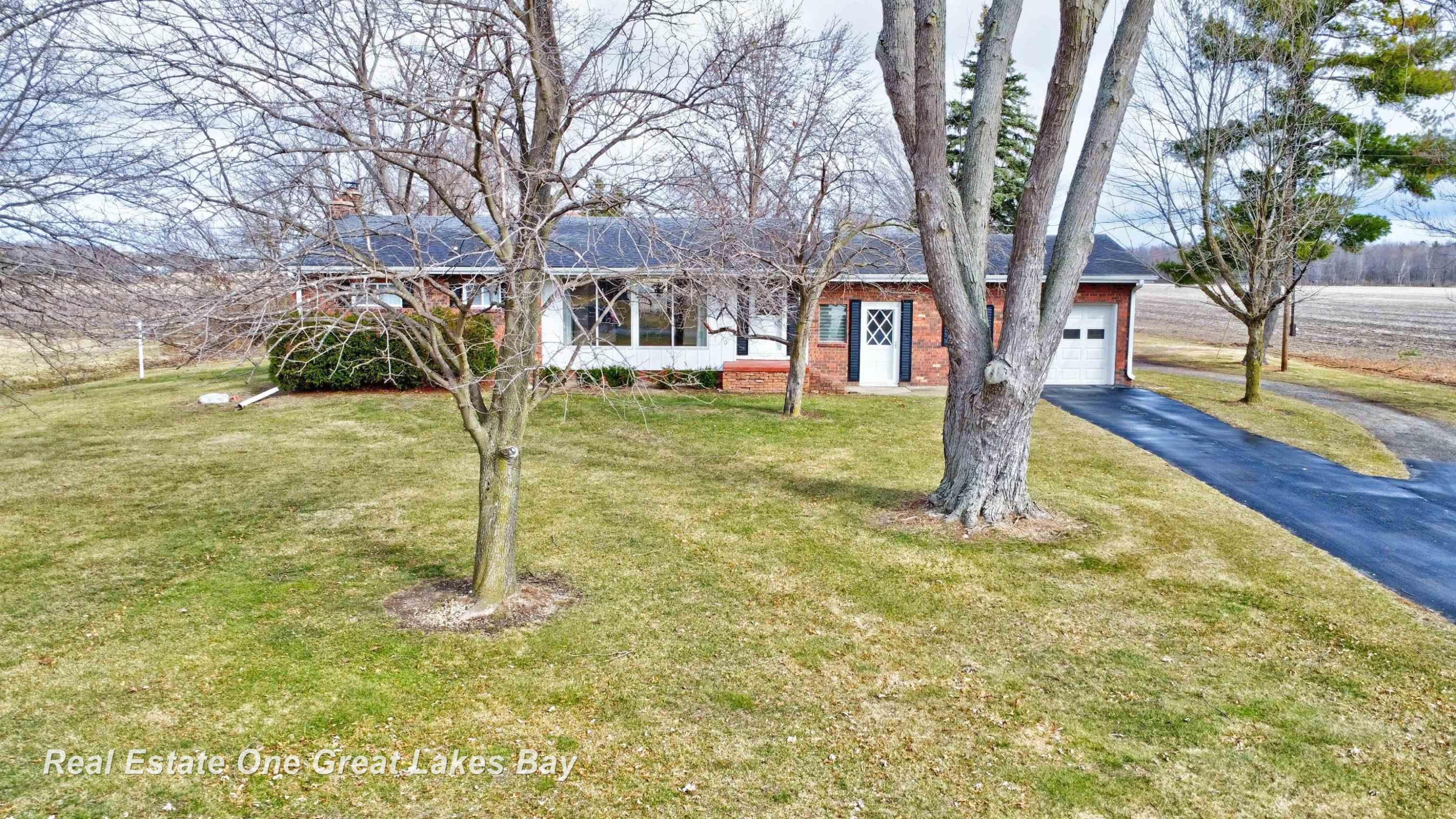 8730 Chesaning Road, Chesaning, MI 48616 — Photo 43