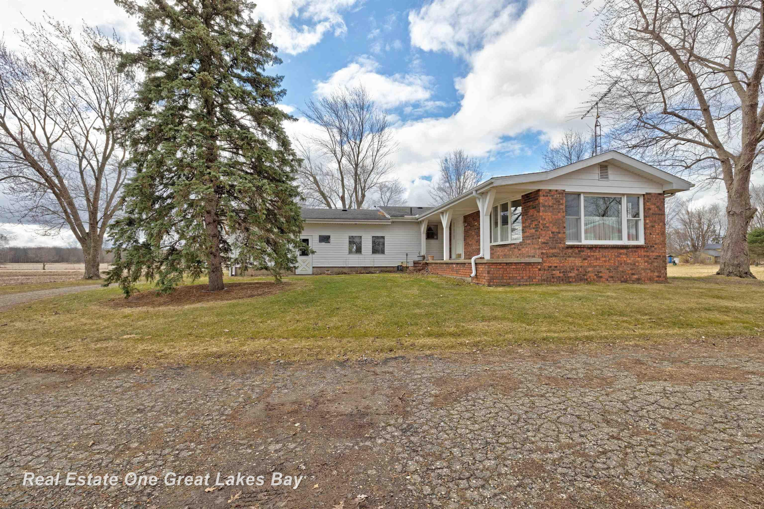 8730 Chesaning Road, Chesaning, MI 48616 — Photo 46