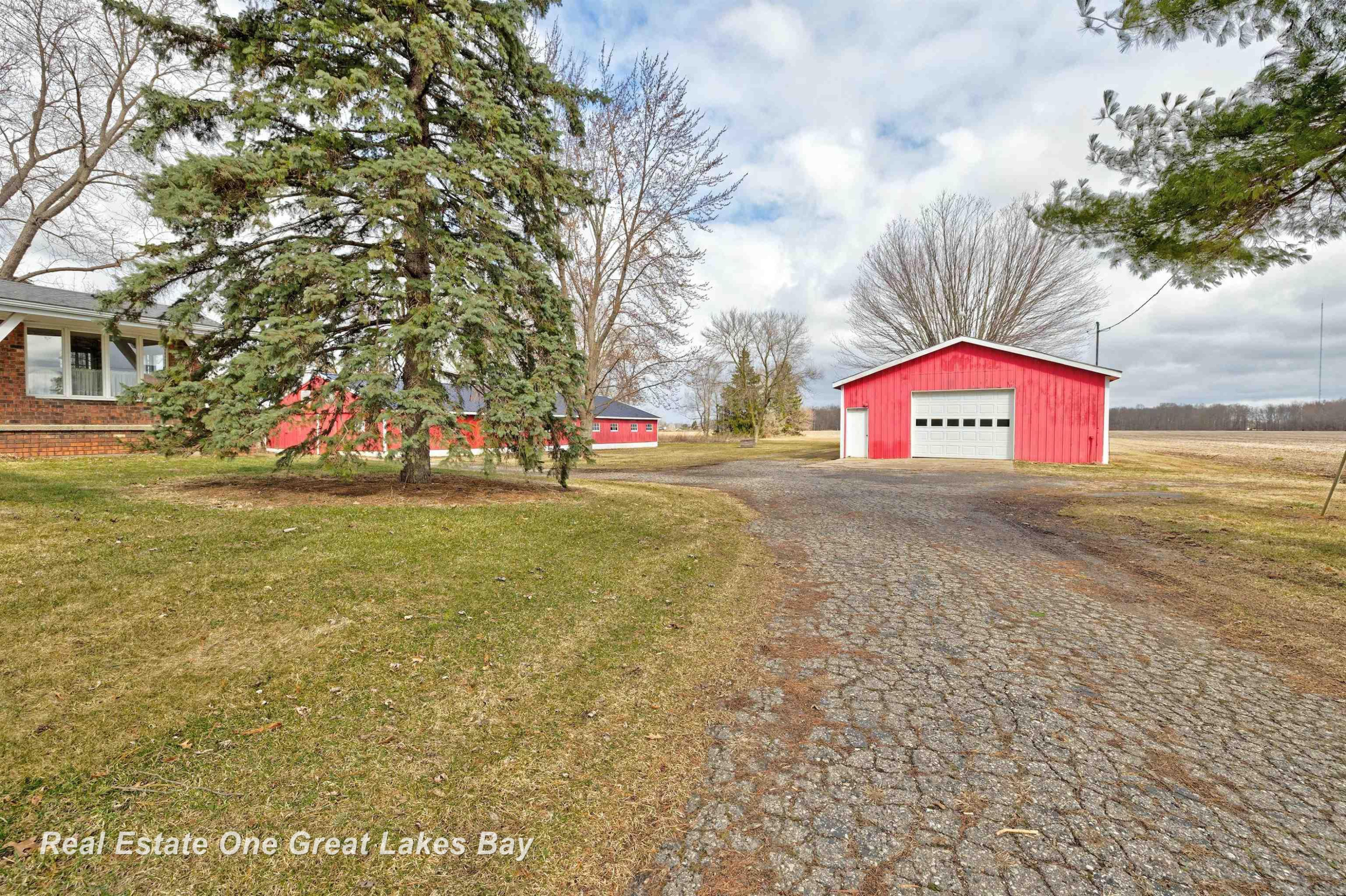 8730 Chesaning Road, Chesaning, MI 48616 — Photo 60