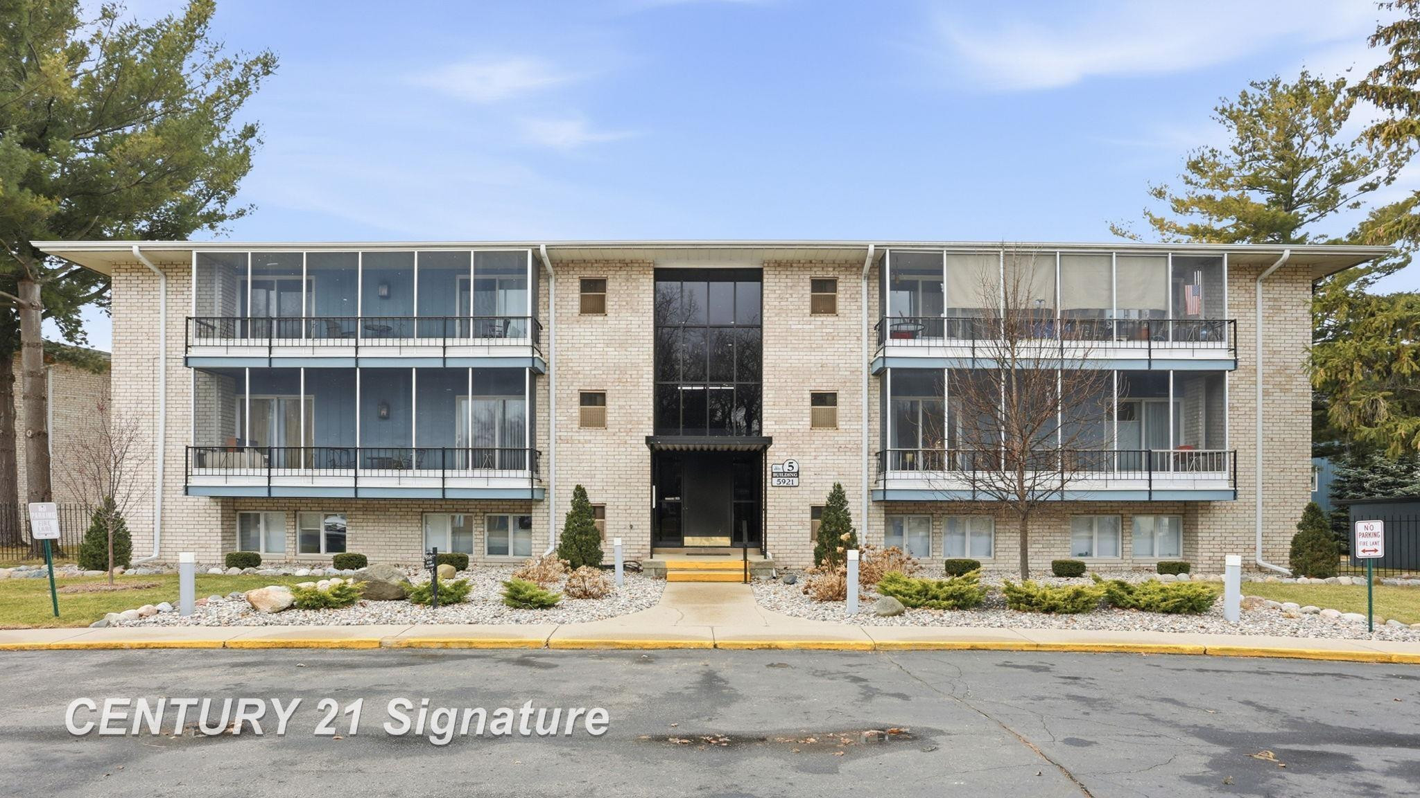 5921 W Michigan Avenue, B-1, Saginaw, MI 48638 — Photo 2