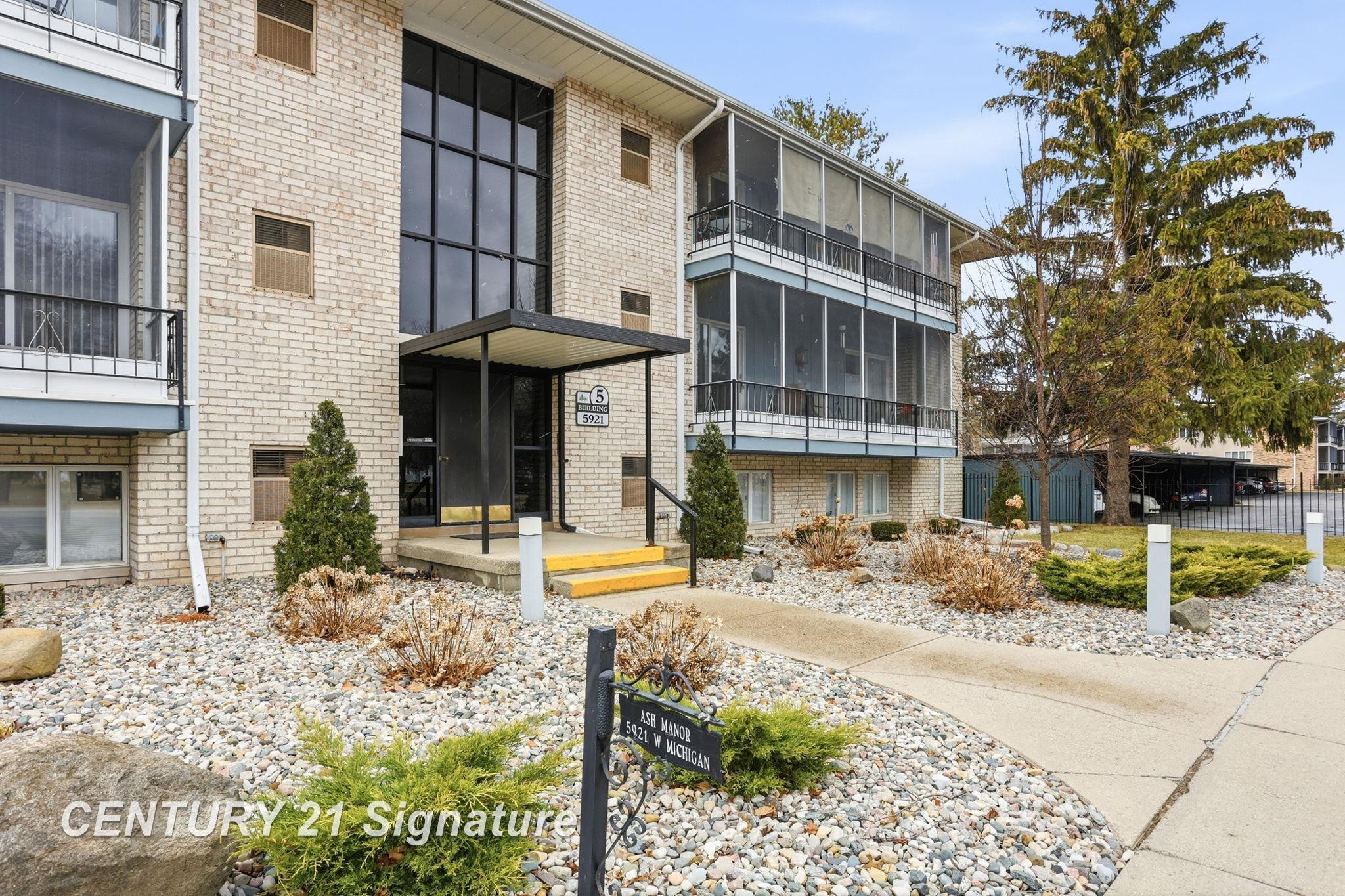 5921 W Michigan Avenue, B-1, Saginaw, MI 48638 — Photo 3