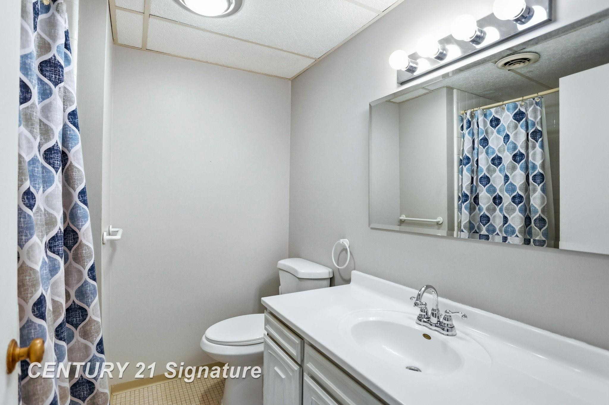 5921 W Michigan Avenue, B-1, Saginaw, MI 48638 — Photo 22