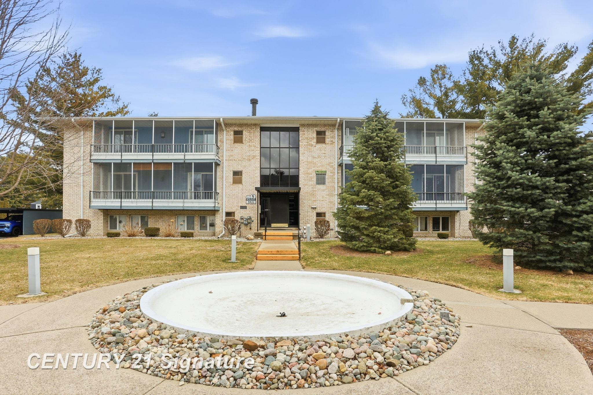 5921 W Michigan Avenue, B-1, Saginaw, MI 48638 — Photo 29