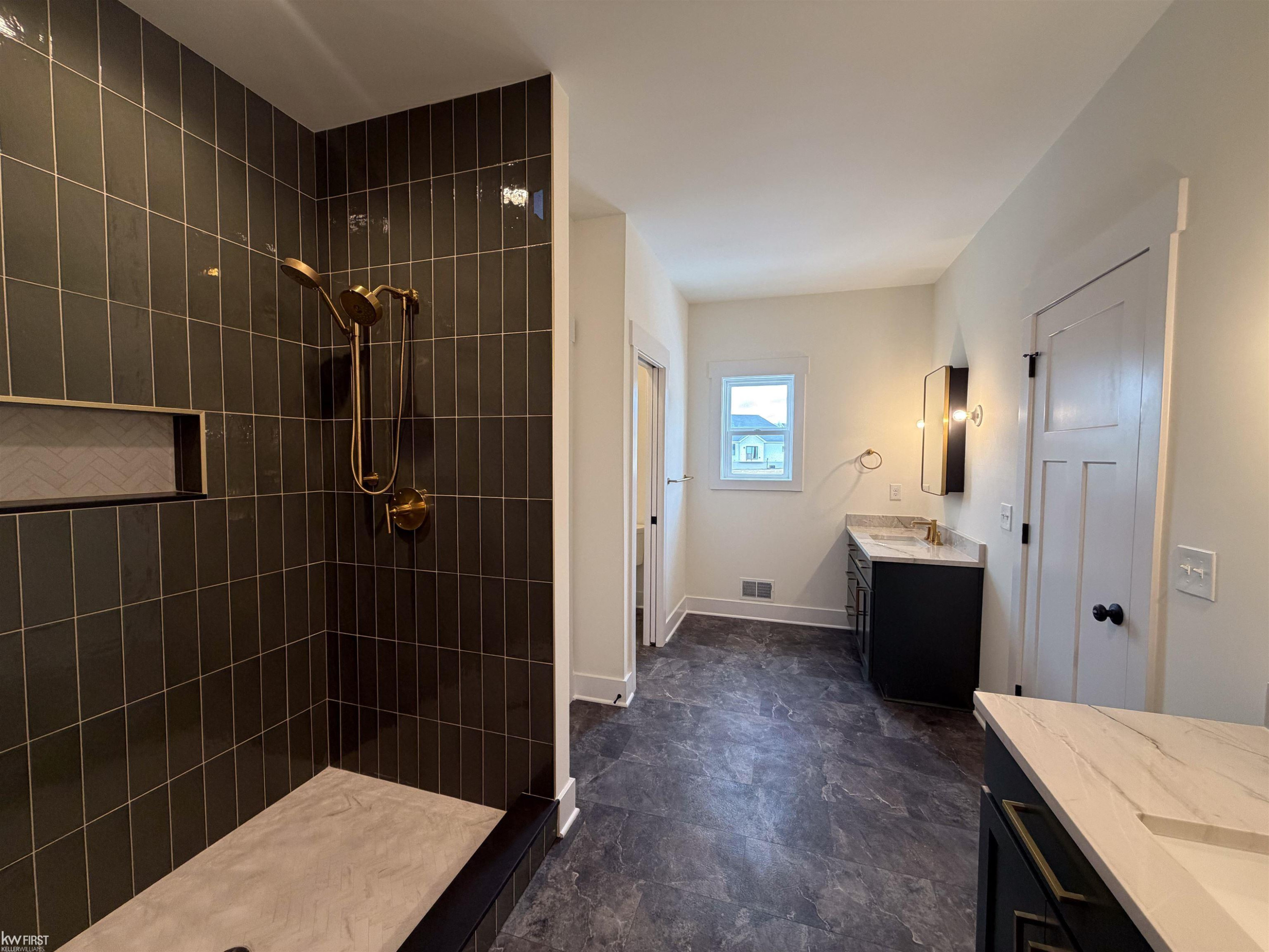 48 Loretta Lane, 48, South Lyon, MI 48178 — Photo 22