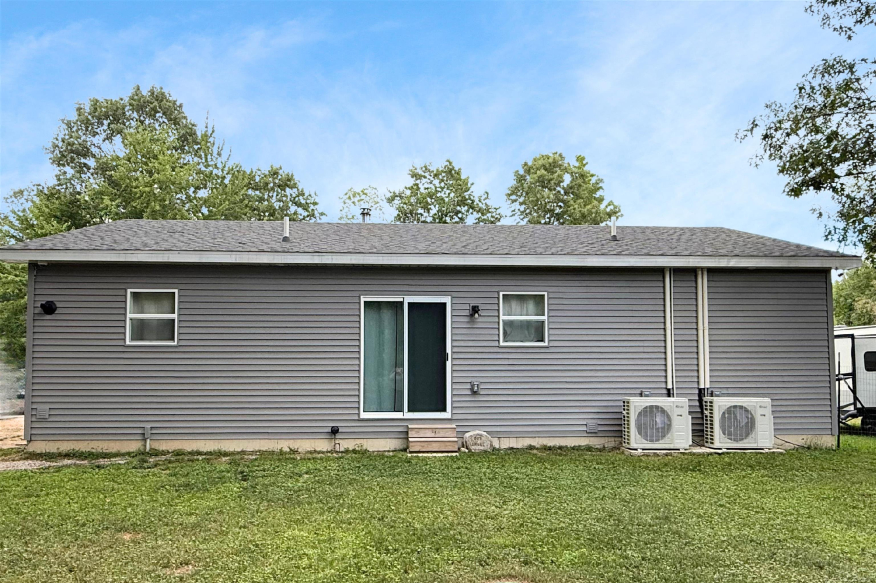 8659 Wood View Drive, MI 48632 — Photo 32