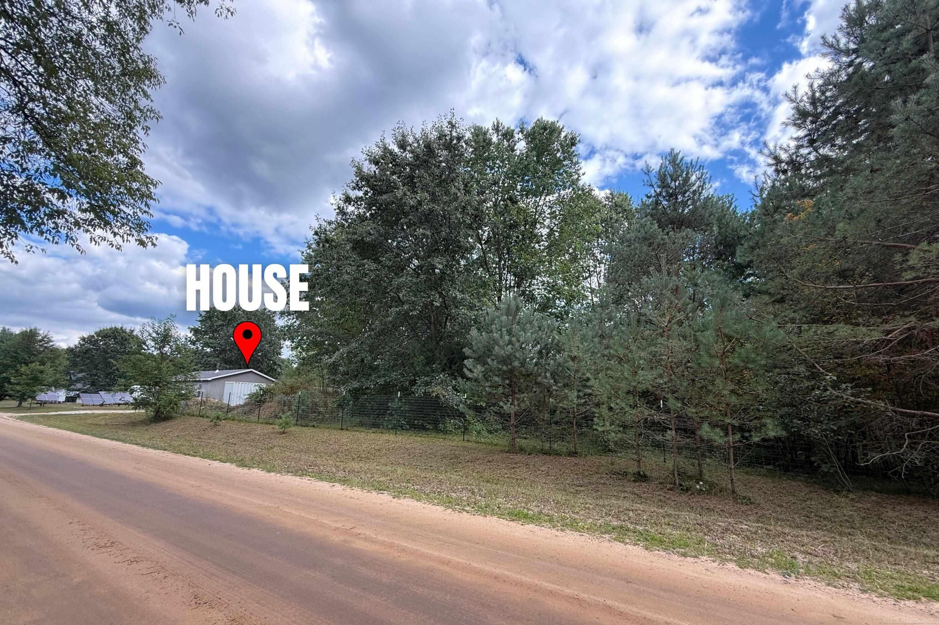 8659 Wood View Drive, MI 48632 — Photo 37