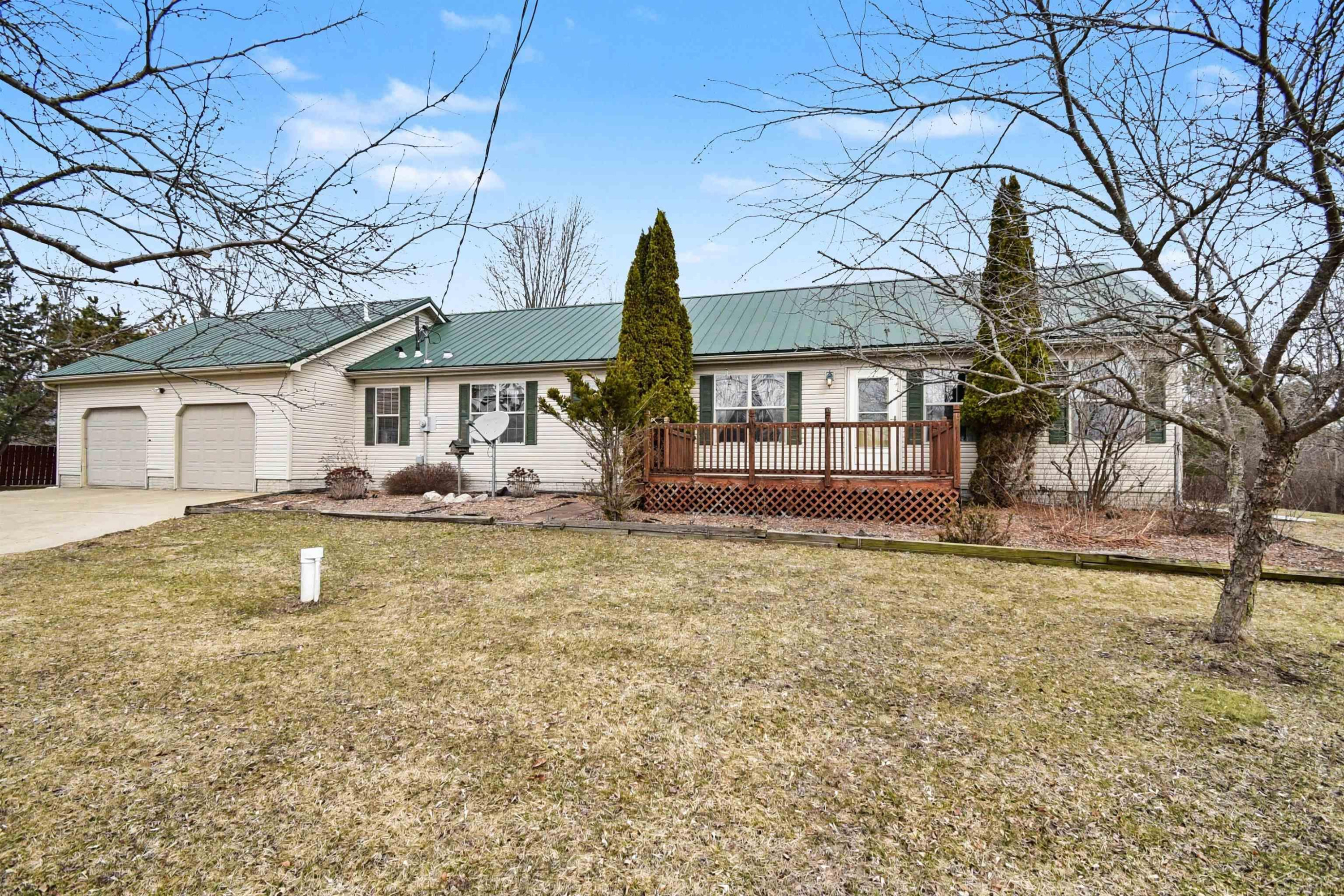 25 E Highwood Road, Beaverton, MI 48612 — Photo 2