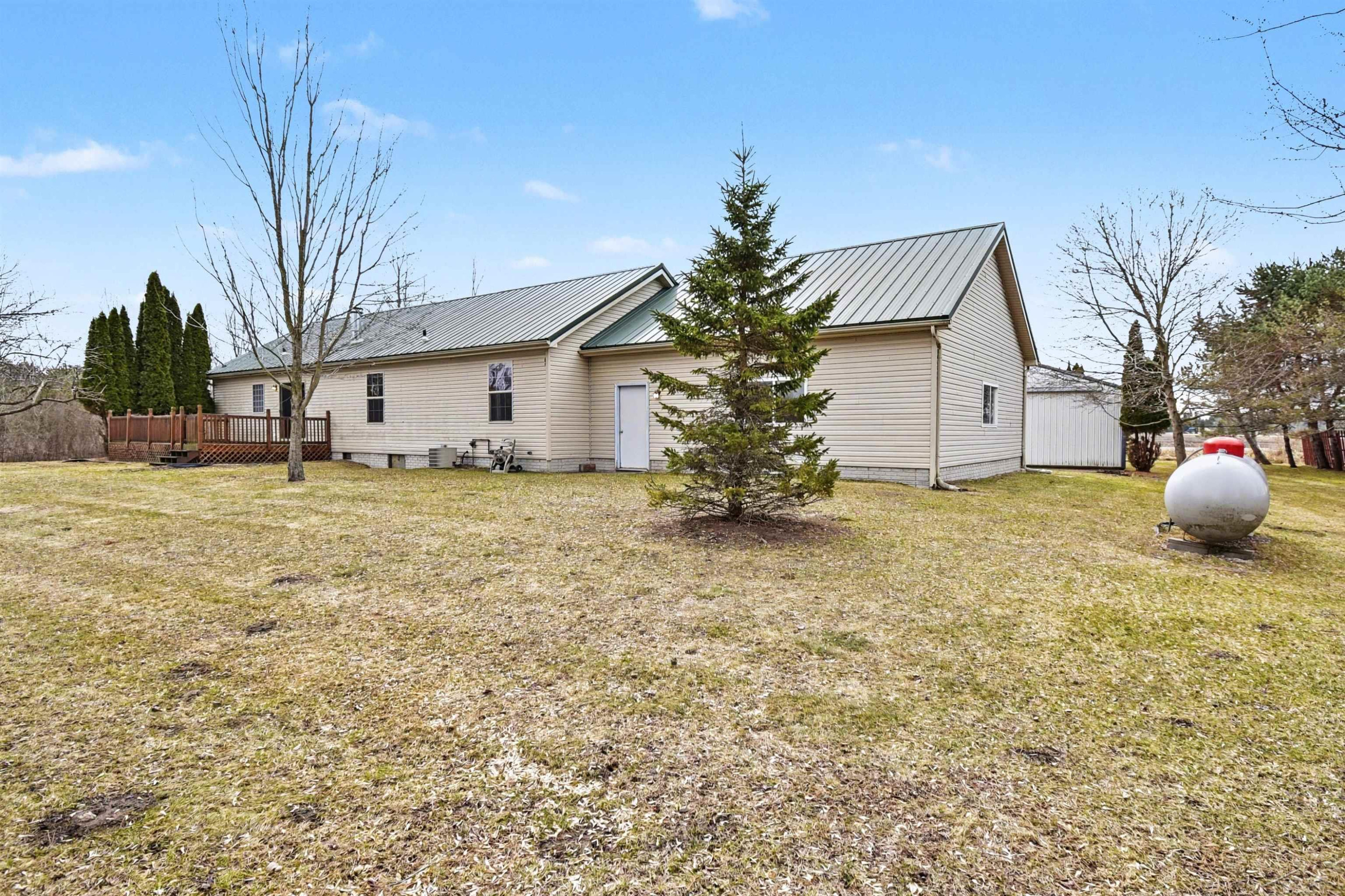 25 E Highwood Road, Beaverton, MI 48612 — Photo 22