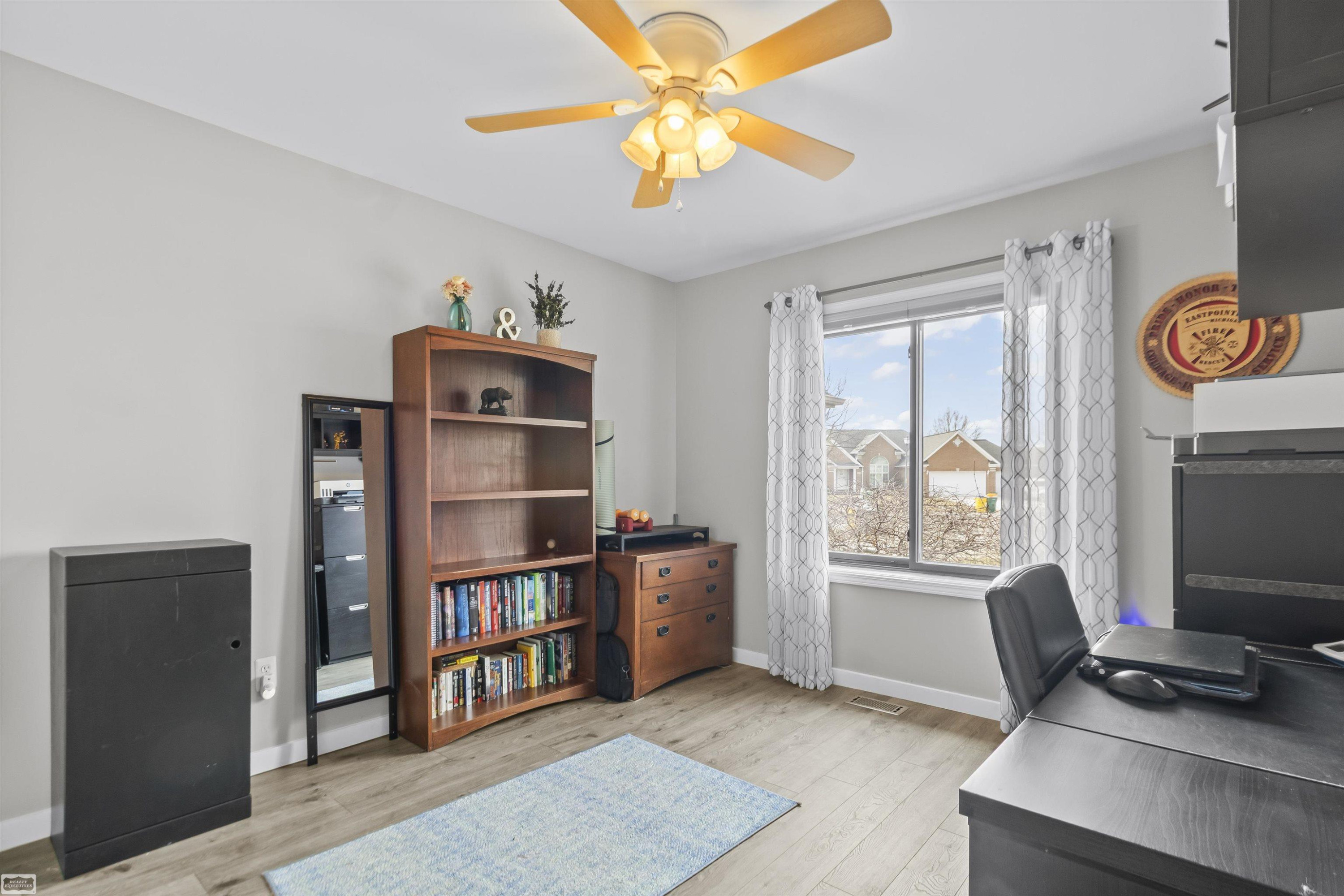 36779 N Pointe Cir Street, New Baltimore, MI 48047 — Photo 16