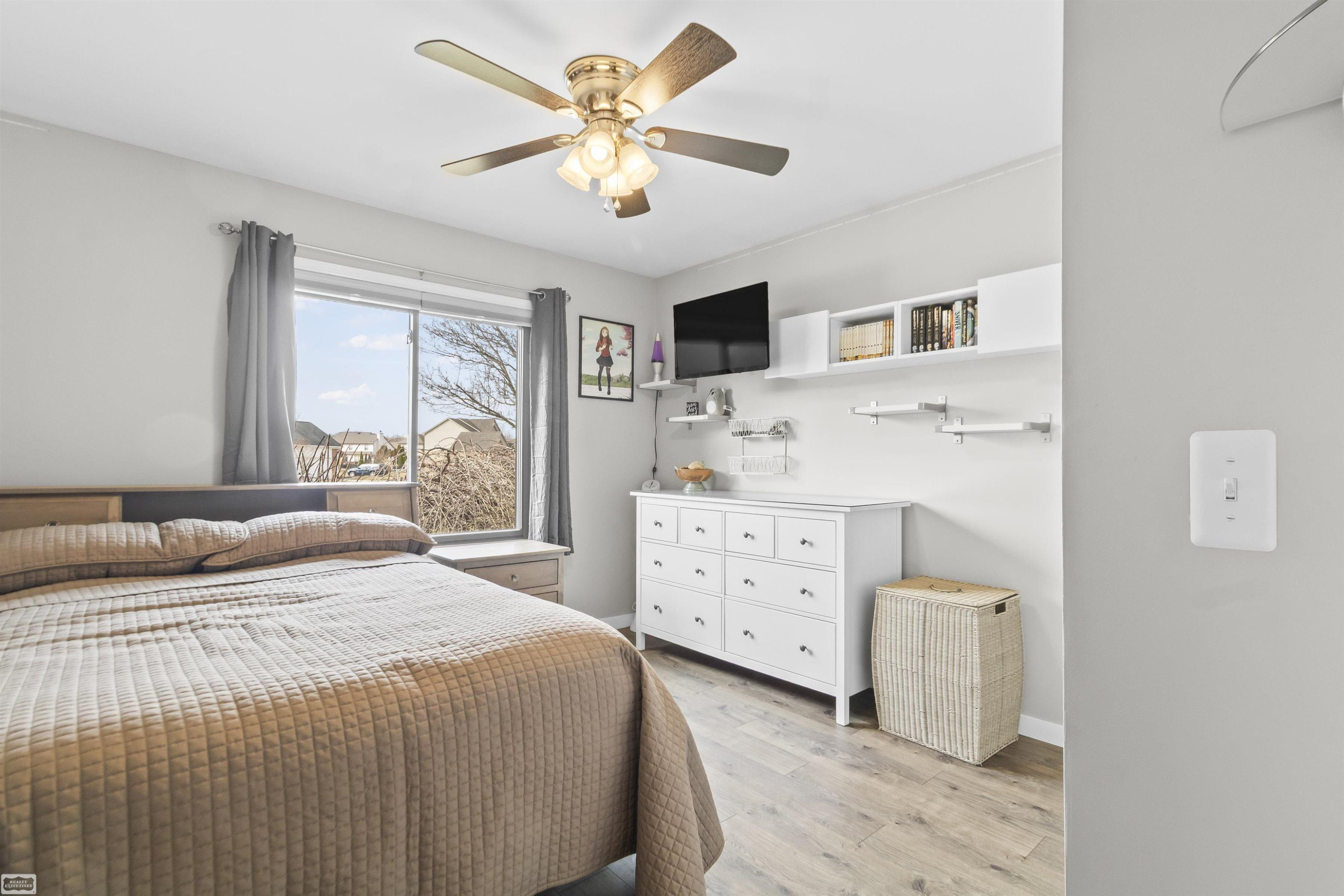 36779 N Pointe Cir Street, New Baltimore, MI 48047 — Photo 18