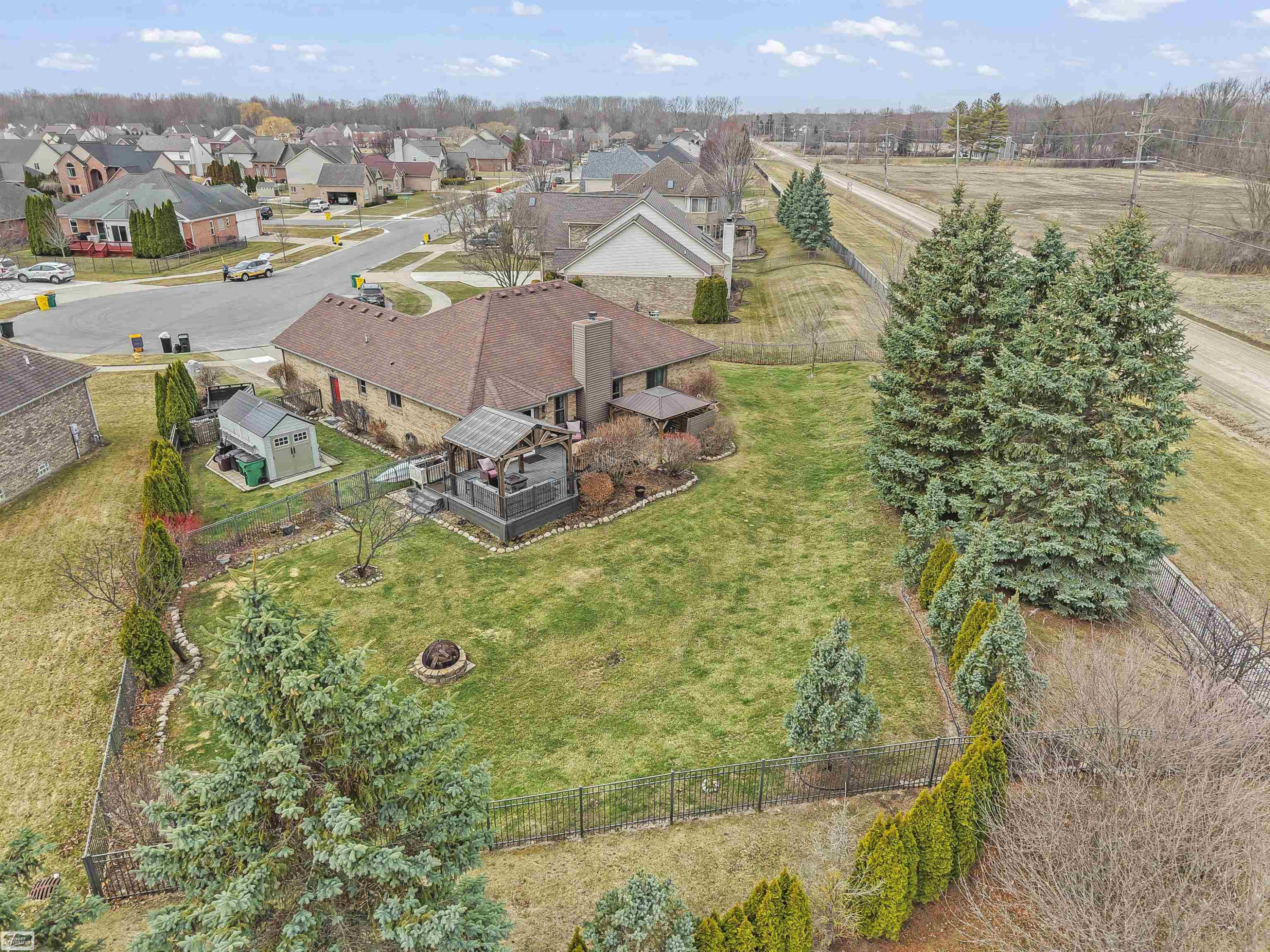 36779 N Pointe Cir Street, New Baltimore, MI 48047 — Photo 38