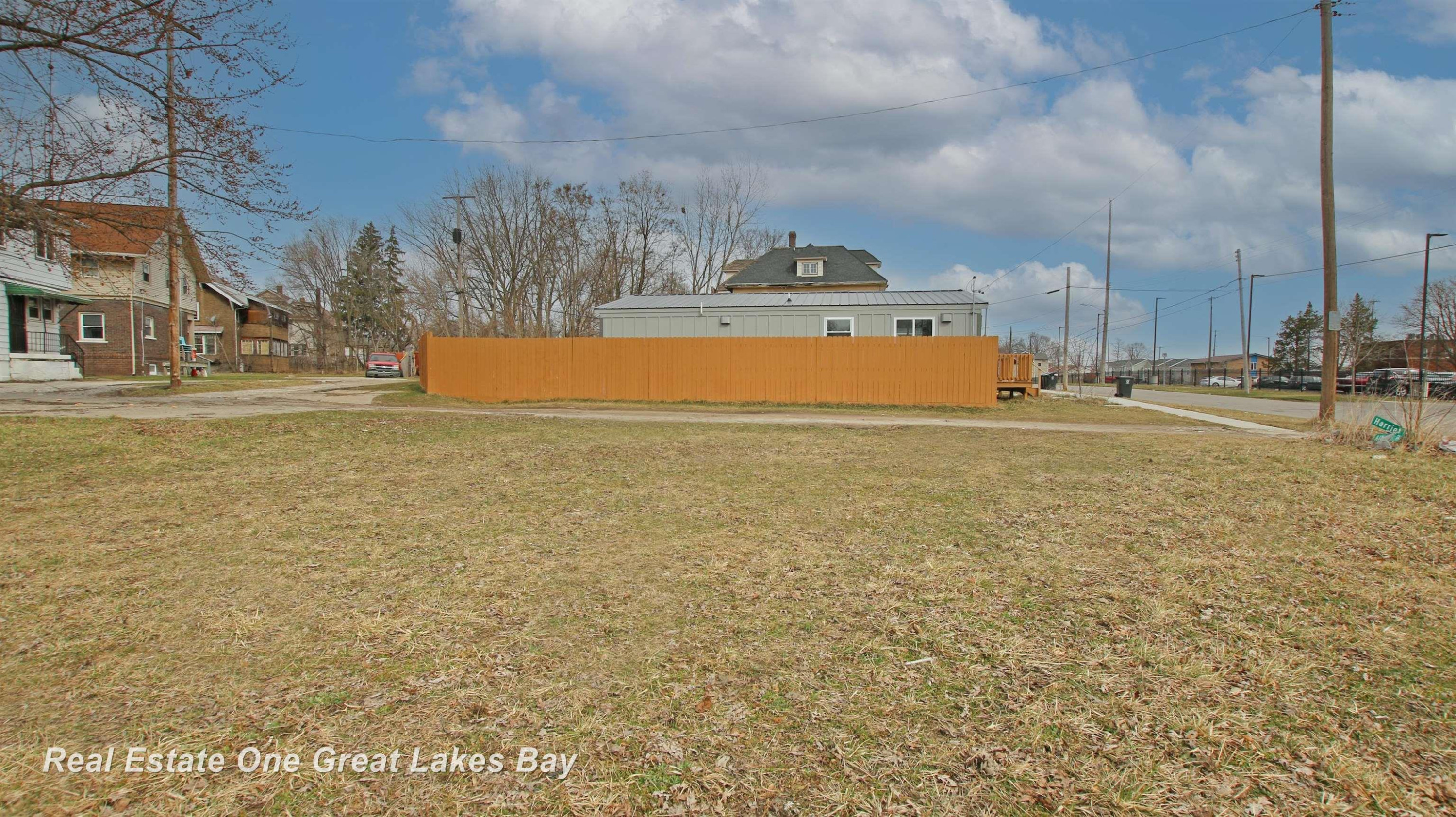 800 Martin Luther King Avenue, Flint, MI 48503 — Photo 2