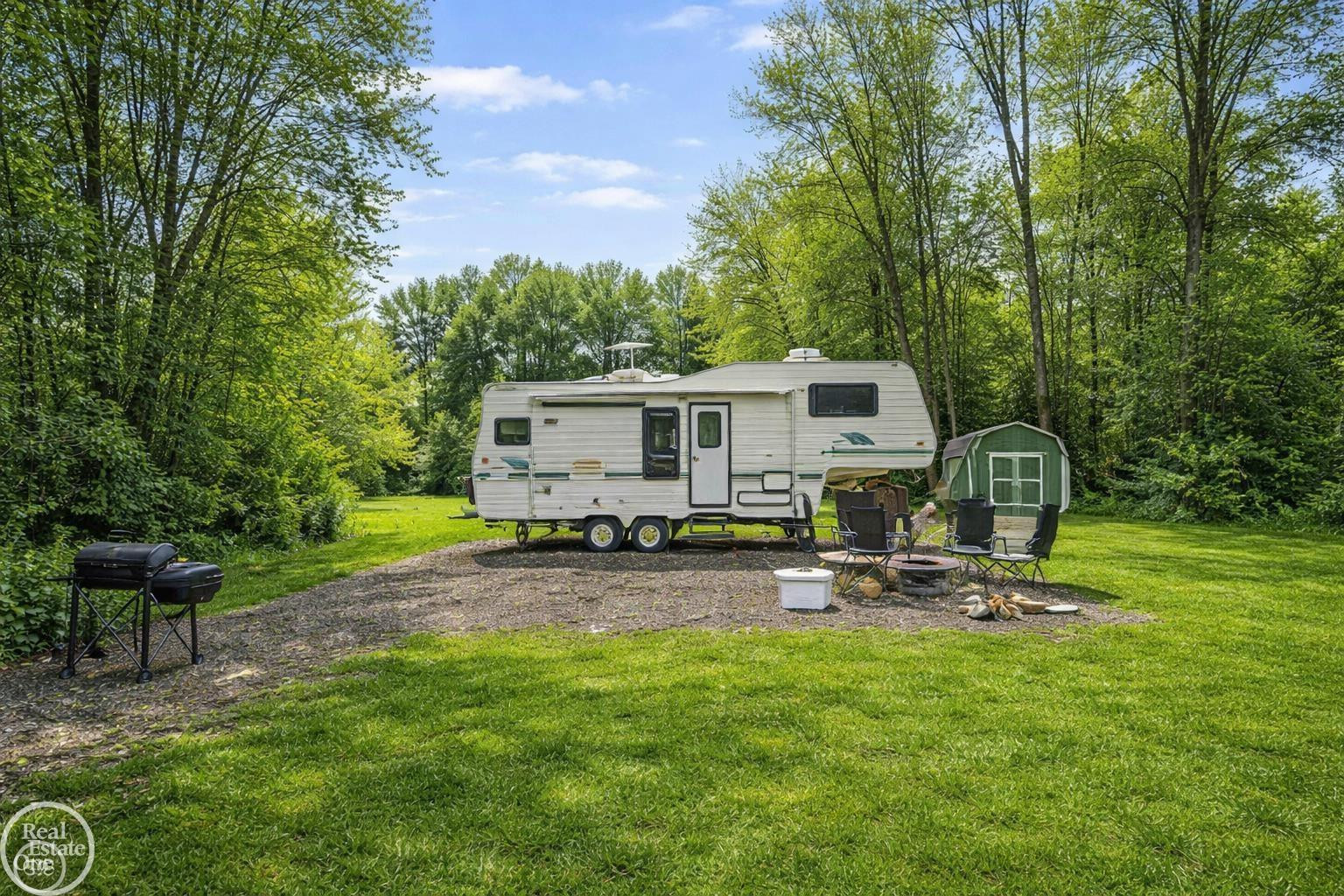 10151 CANADA Road, Birch Run, MI 48415 — Photo 5