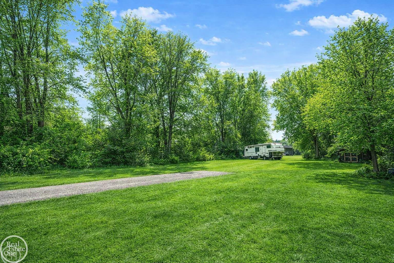 10151 CANADA Road, Birch Run, MI 48415 — Photo 8